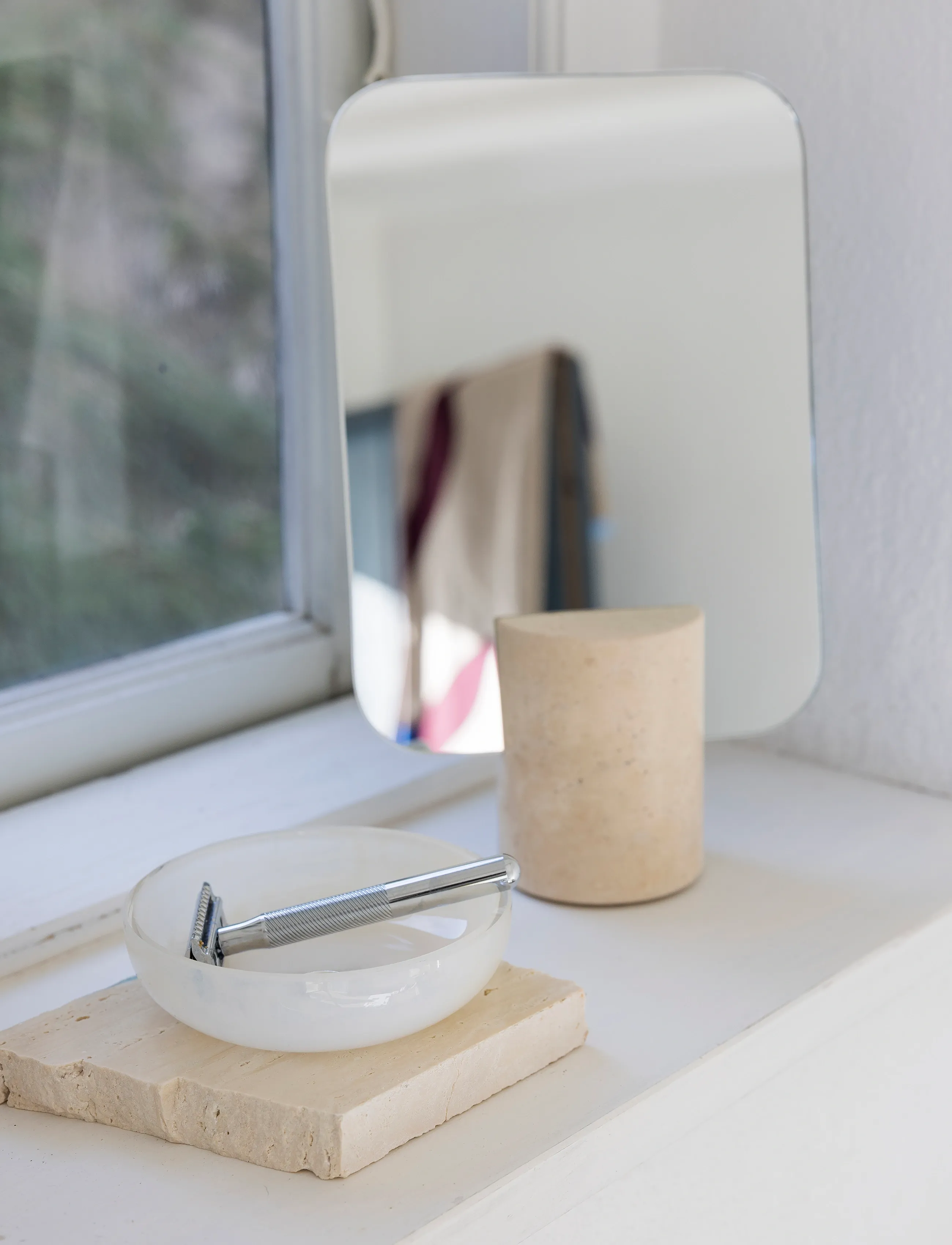 Mette Ditmer - OPAL soap dish - zeeppompen, zeepbekers & zeepbakjes - linen - 2