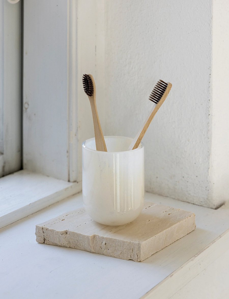 Mette Ditmer - OPAL toothbrush holder - hambaharjahoidjad - linen - 2