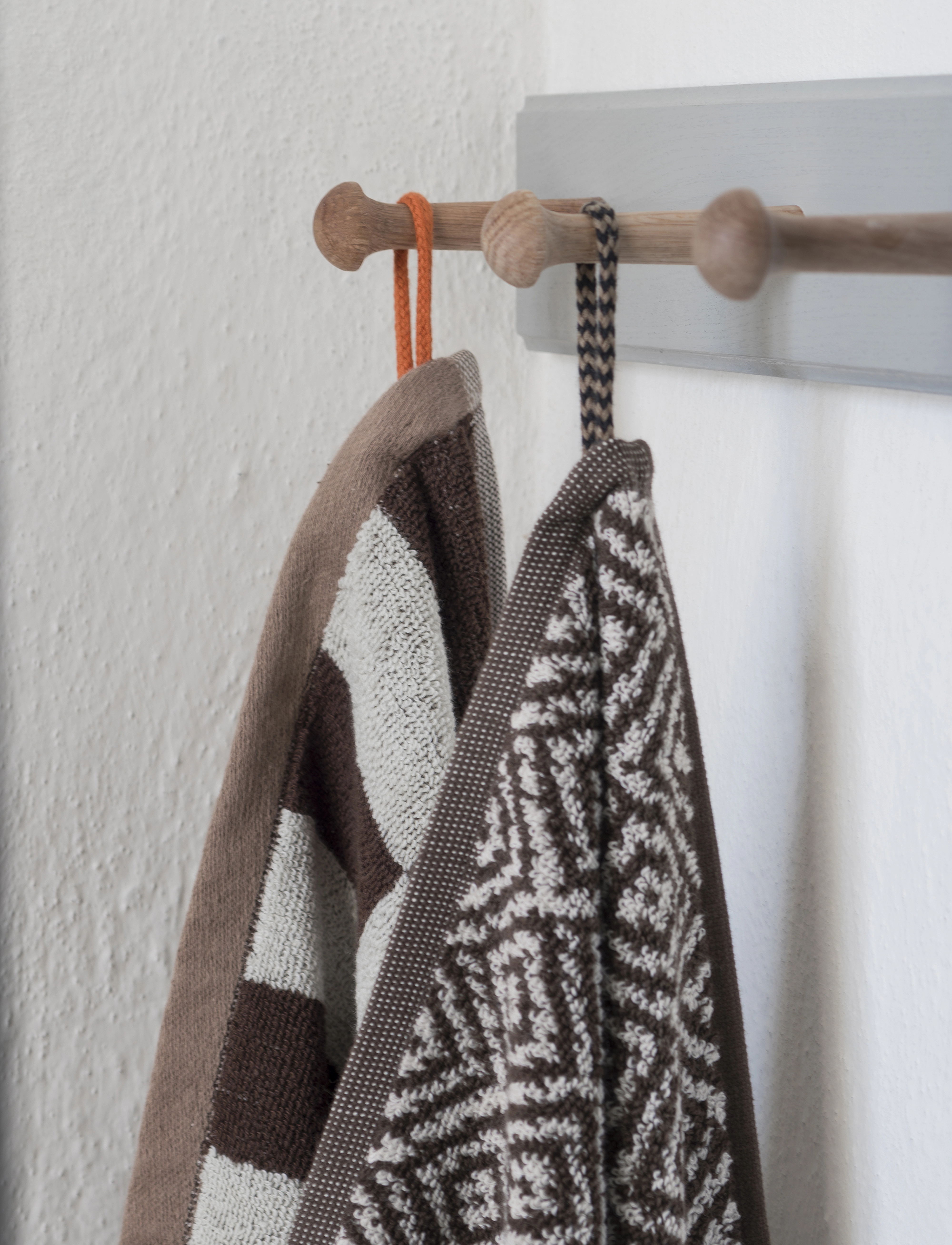 Mette Ditmer - RETRO guest towel, 2-pack - gæstehåndklæder - chocolate - 2