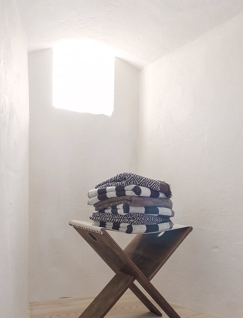 Mette Ditmer - RETRO bath towel - badetücher - chocolate - 2