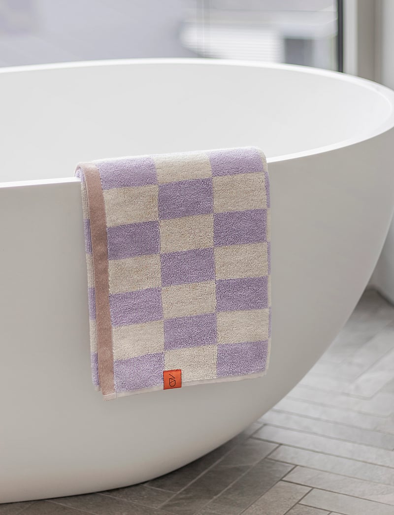 Mette Ditmer - RETRO bath towel - badetücher - lilac - 0
