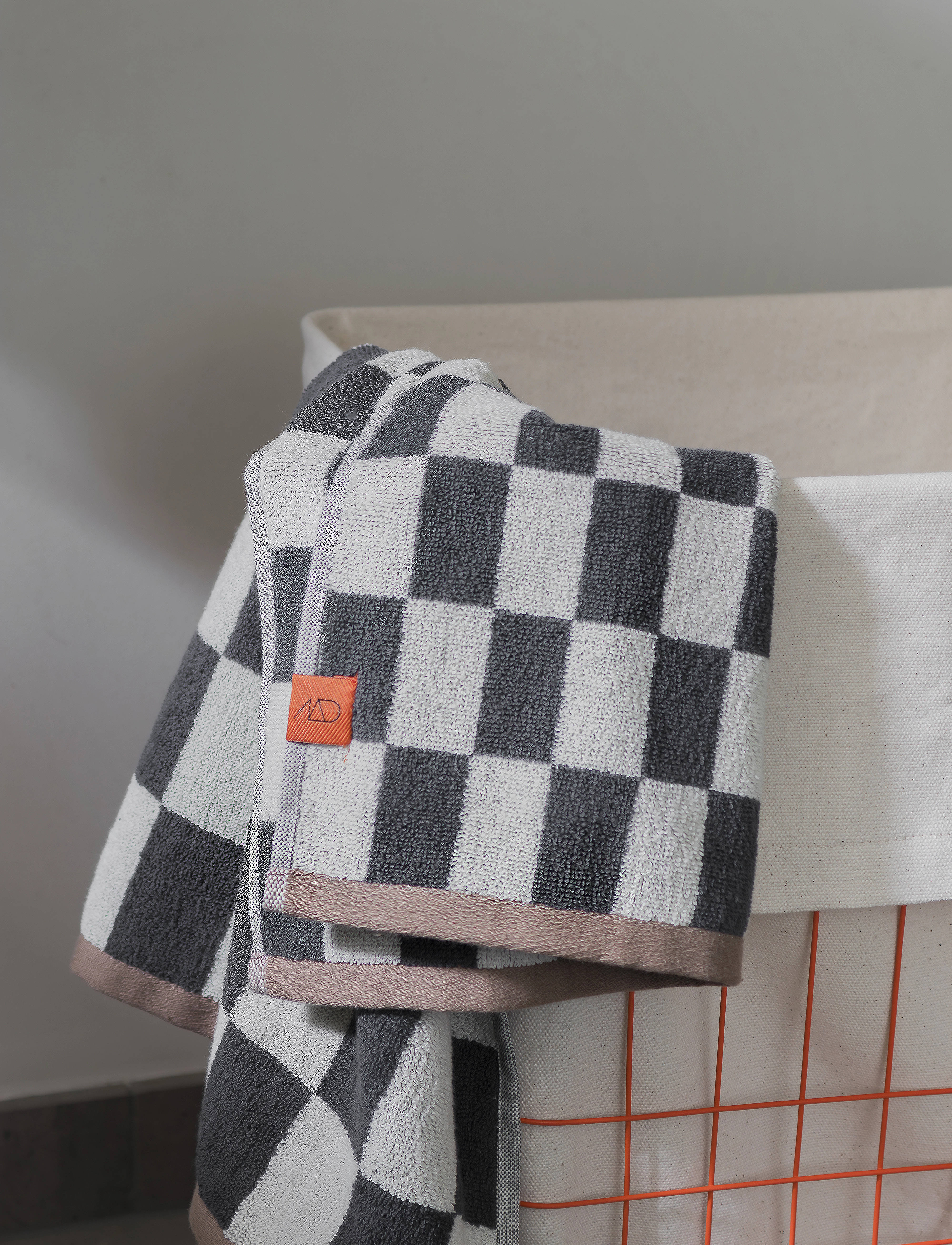 Mette Ditmer - RETRO bath towel - badetücher - dark grey - 4