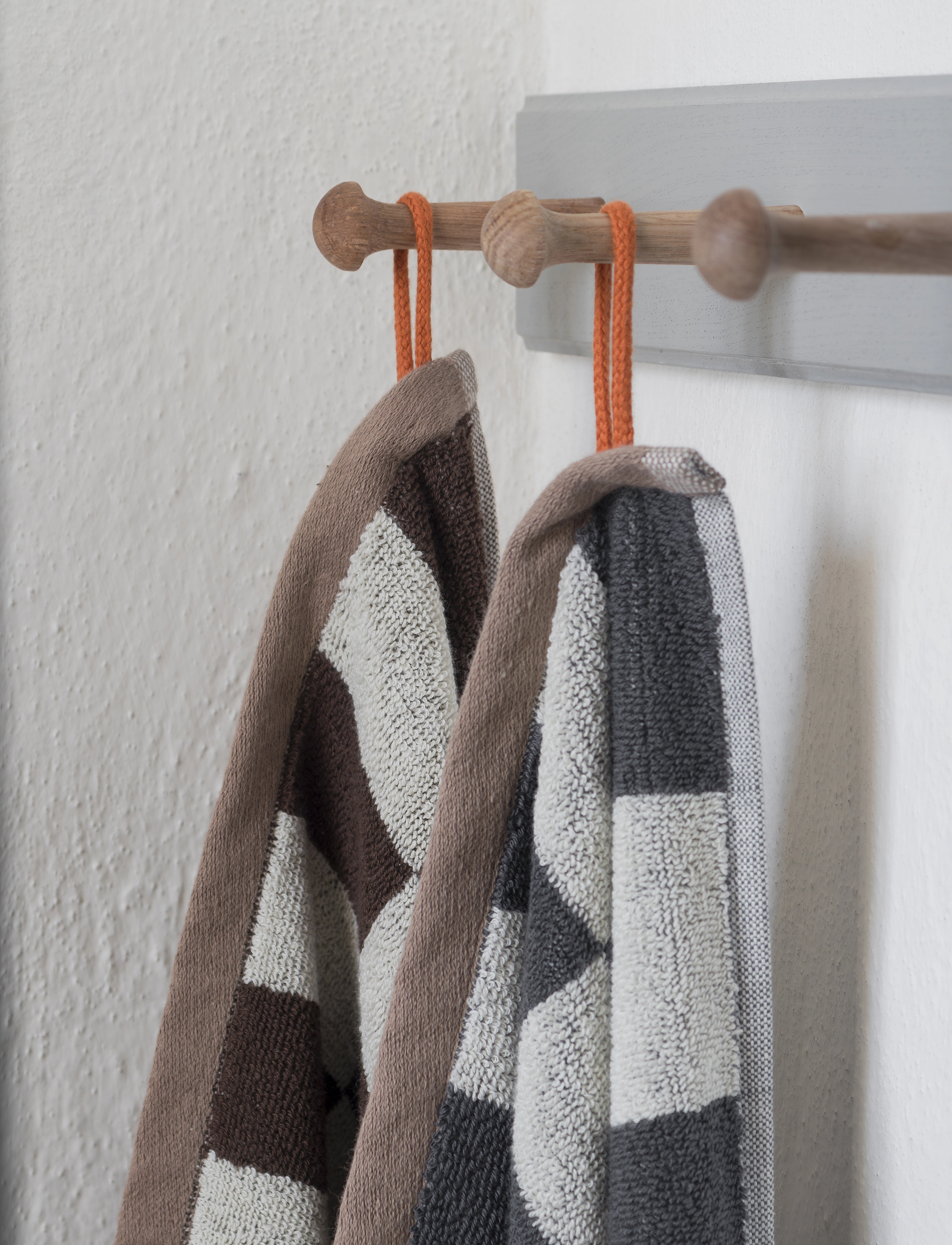 Mette Ditmer - RETRO towel - saunalinad - chocolate - 3