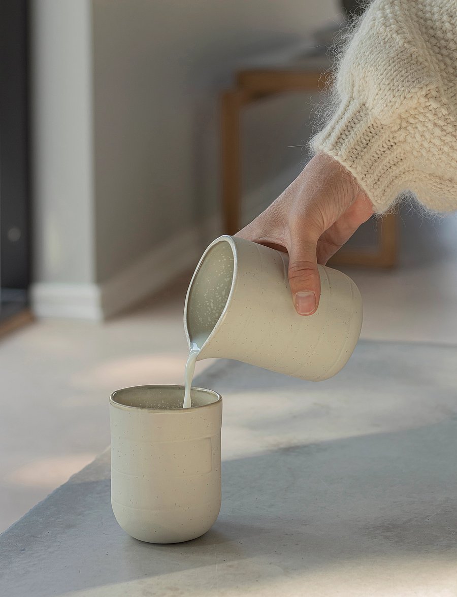 Mette Ditmer - SAND GRAIN jug, 42 cl. - piimakannud - kit - 2