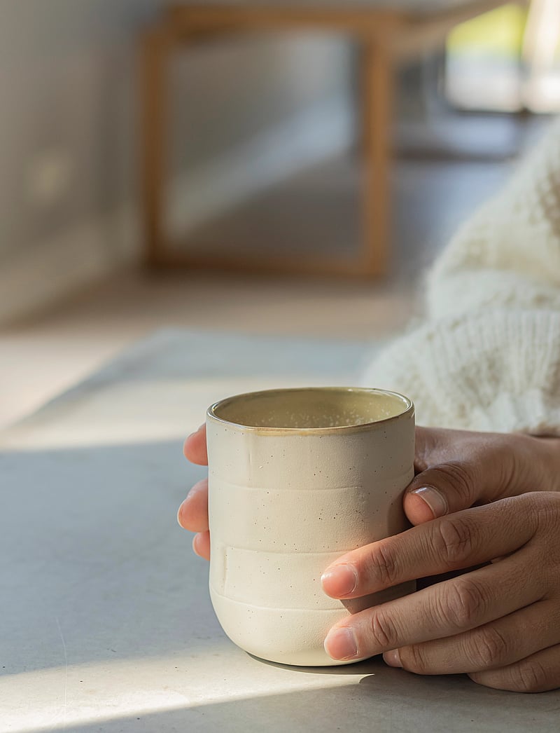 Mette Ditmer - SAND GRAIN mug, 30 cl., 2-pack - kaffetassen - straw - 3