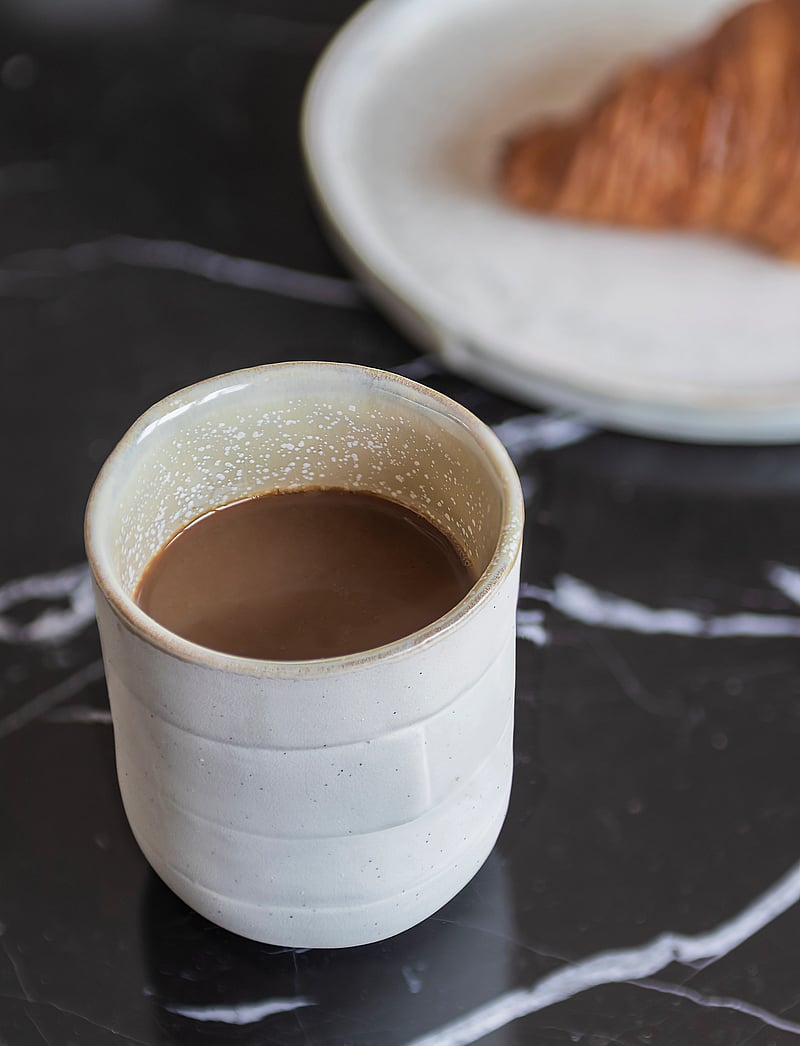 Mette Ditmer - SAND GRAIN mug, 30 cl., 2-pack - kaffetassen - straw - 4
