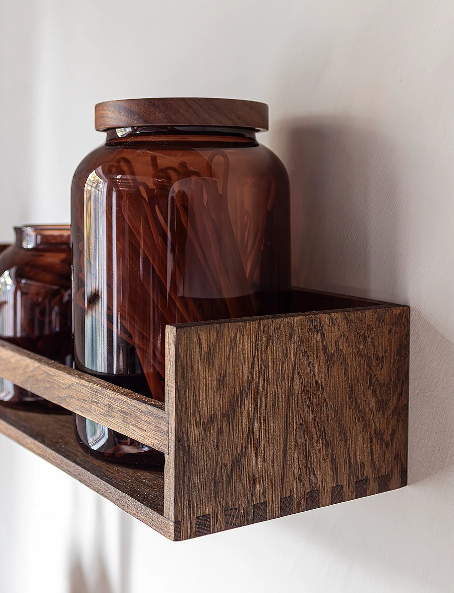Mette Ditmer - SHOWCASE shelf - regale und verwahrung - dark oiled - 5