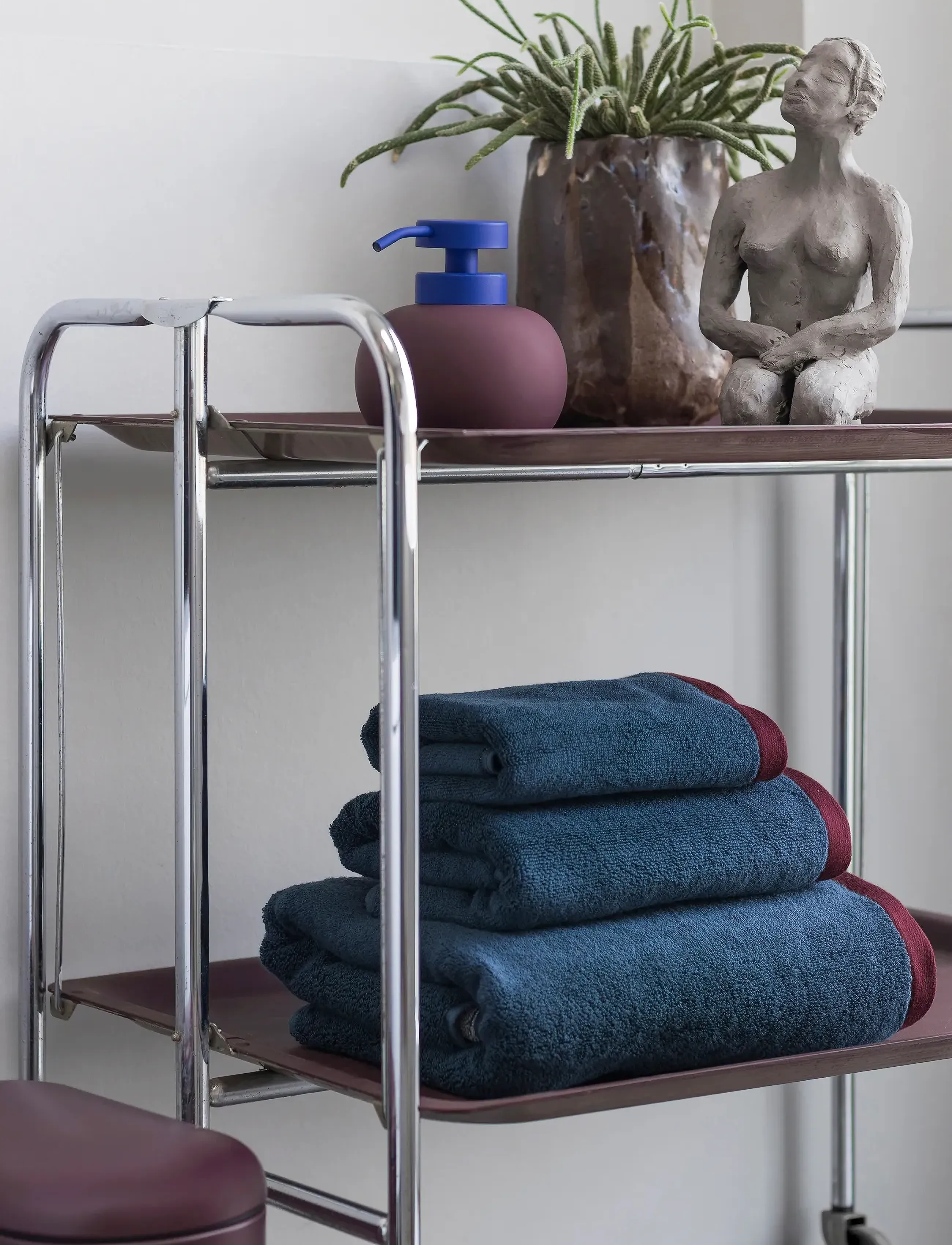 Mette Ditmer - SOFT guest towel, 2-pack - guest towels - midnight blue / light grey - 3