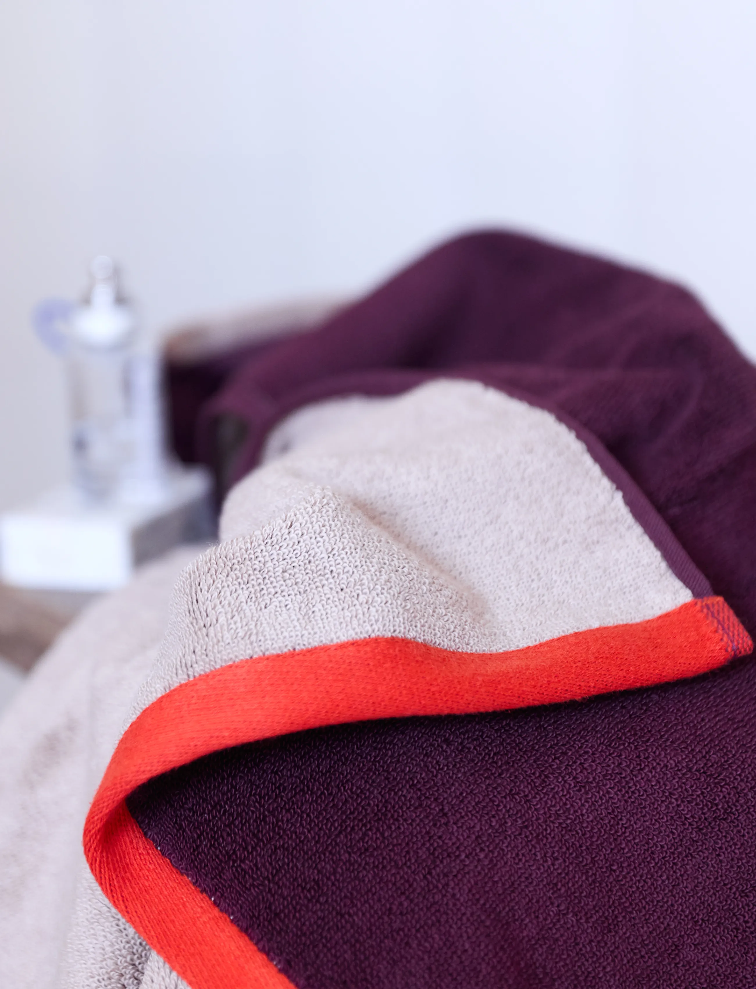 Mette Ditmer - SOFT towel - wine / sand - 2