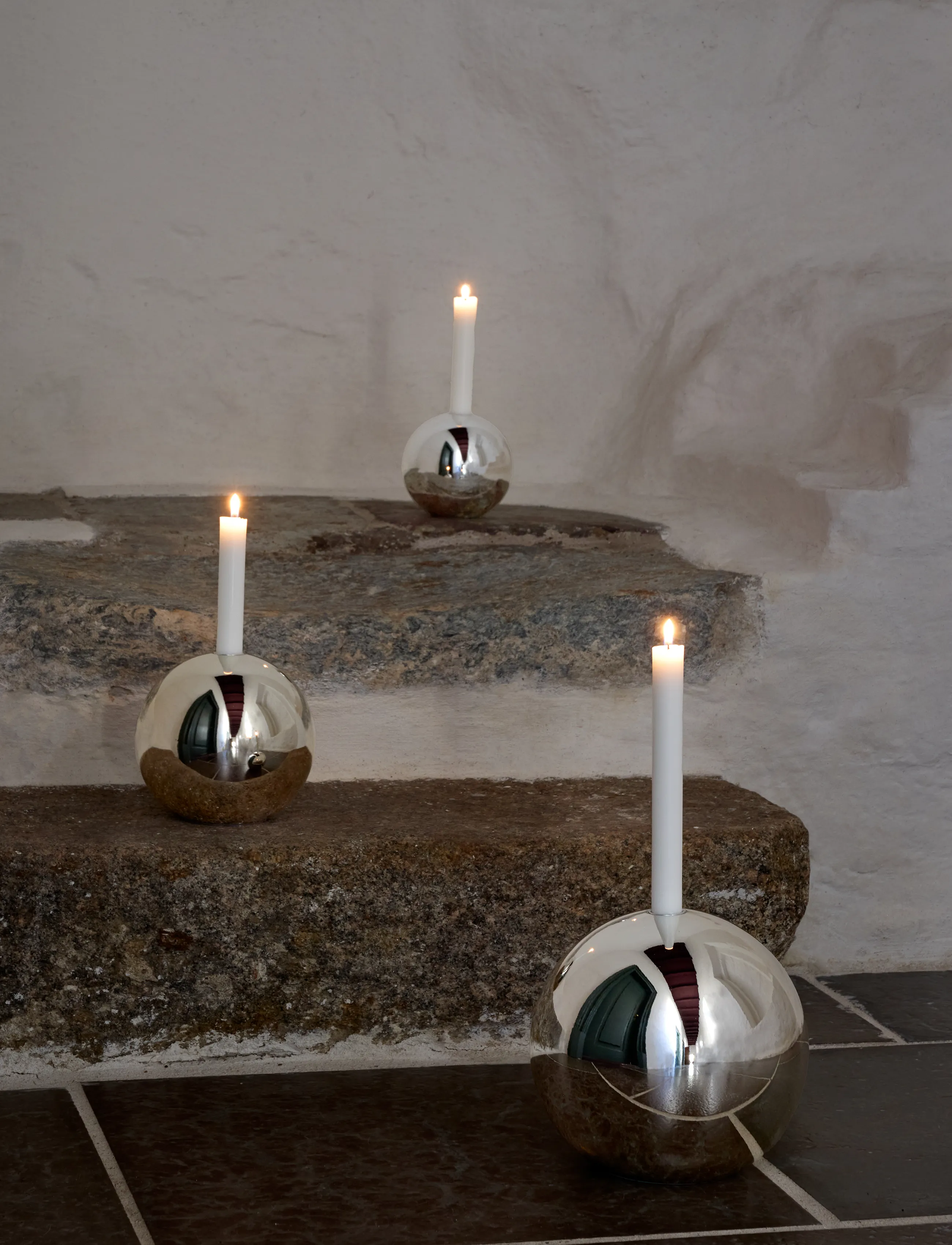 Mette Ditmer - SPHERE candle holder, small - chrome - 3