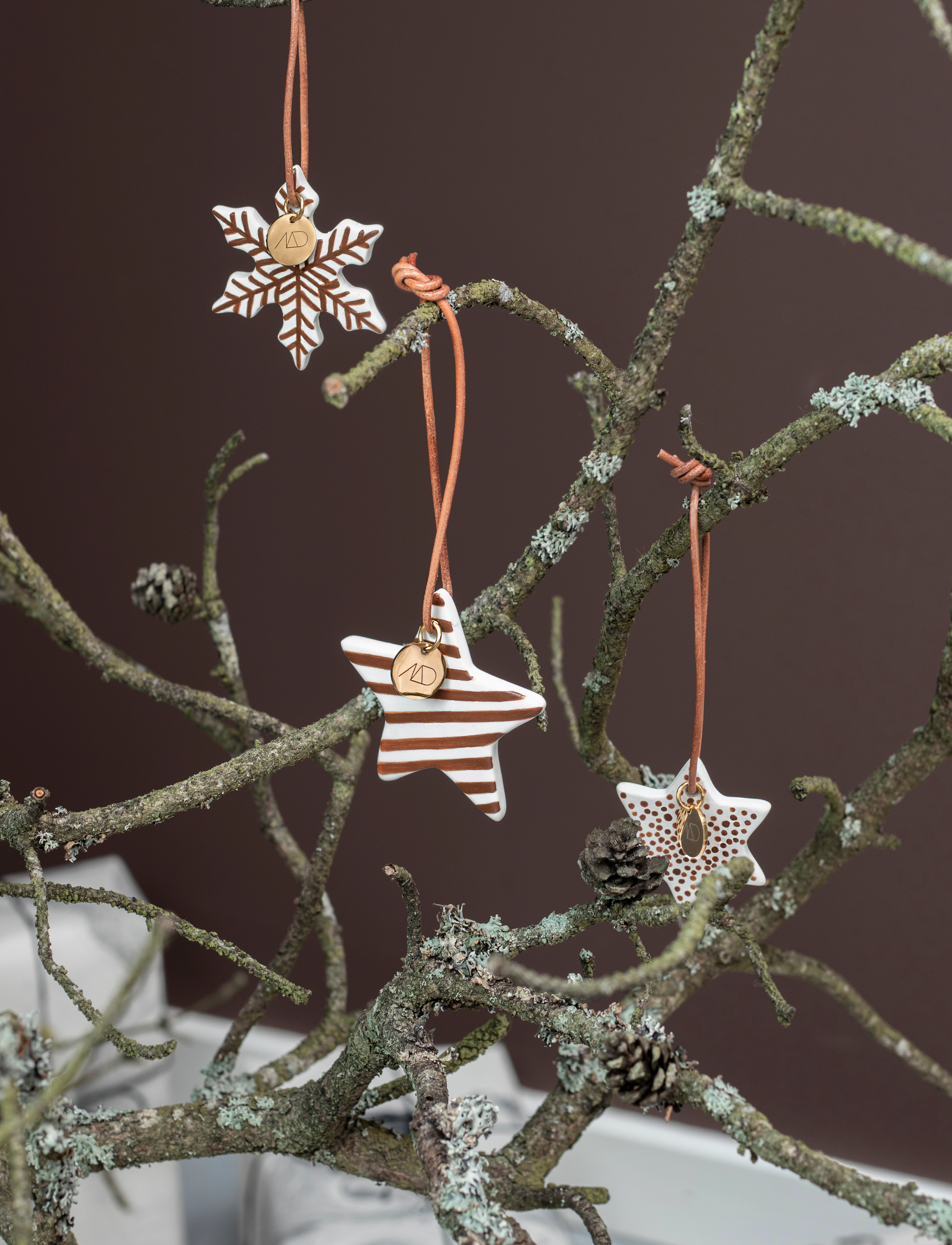 Mette Ditmer - STAR ornaments, 3-pack - walnut - 1
