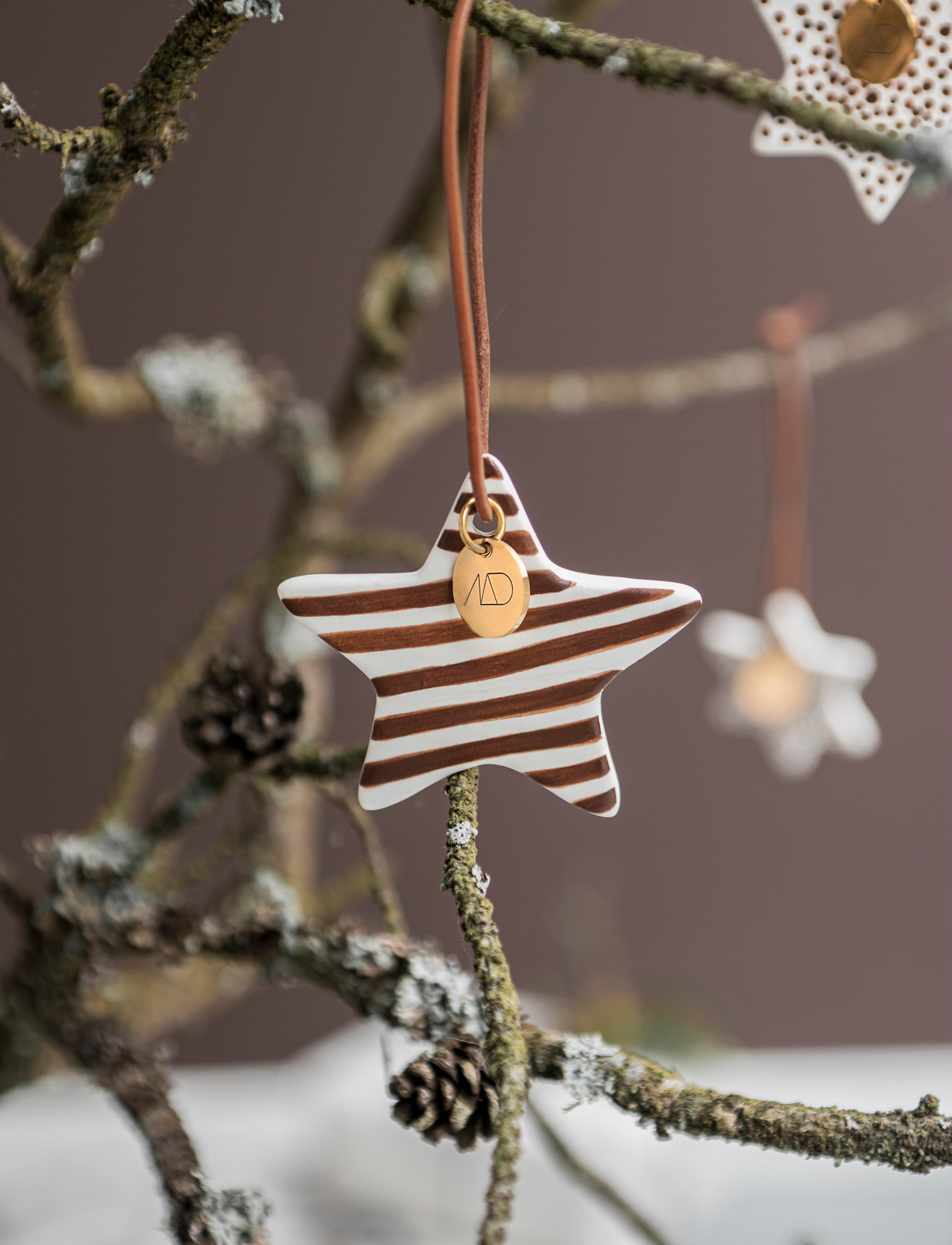 Mette Ditmer - STAR ornaments, 3-pack - walnut - 2