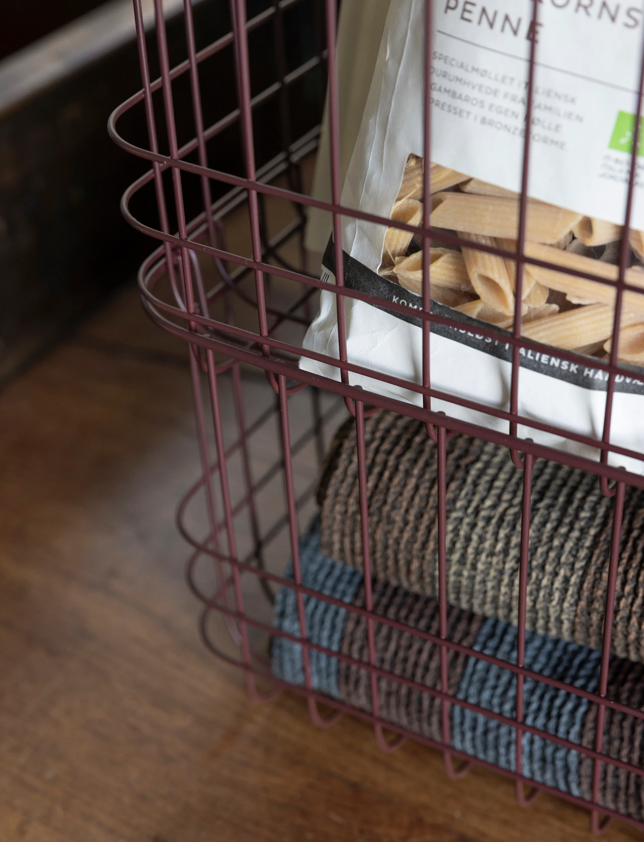 Mette Ditmer - STORE-IT basket, small - storage baskets - wine - 3