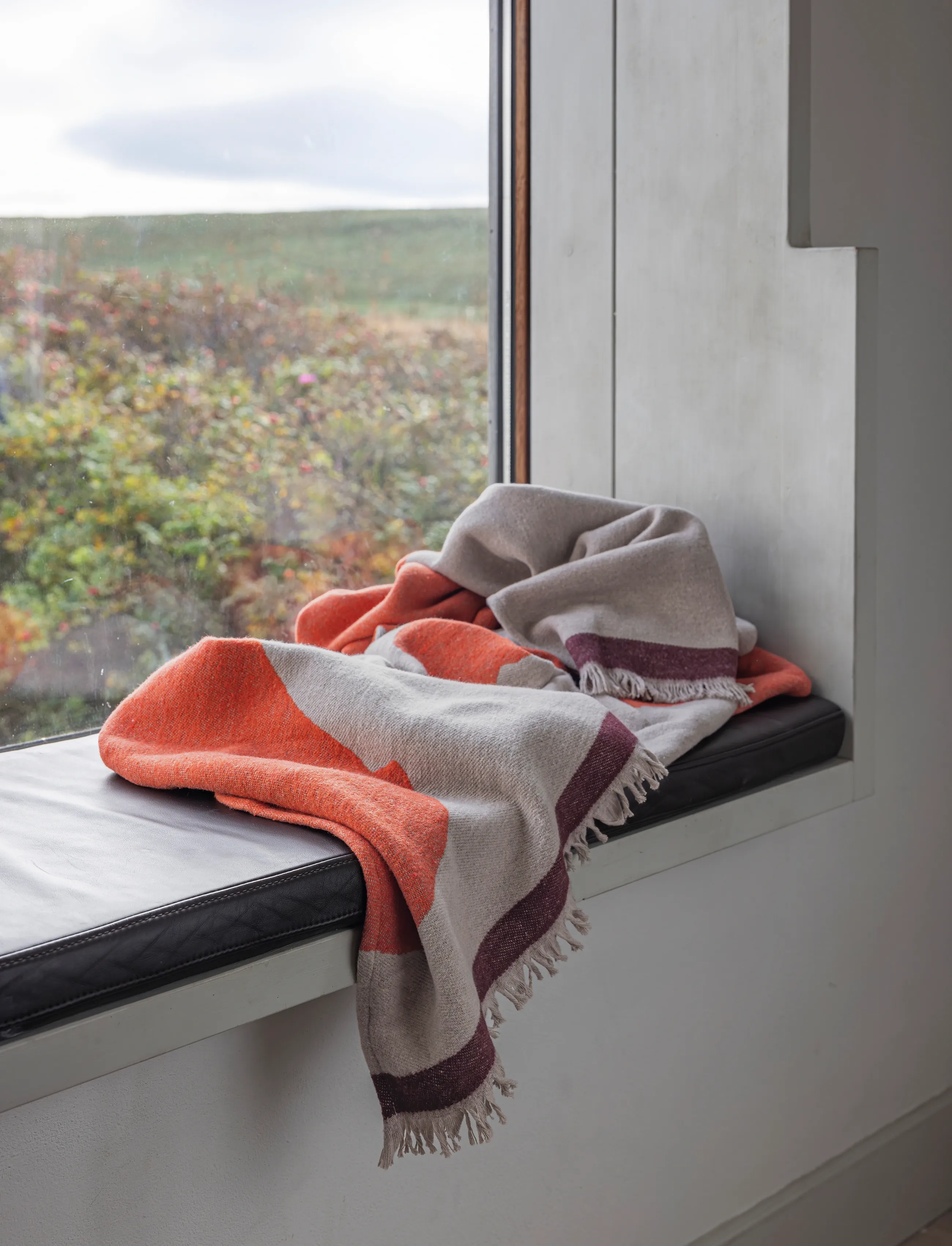 Mette Ditmer - STUDIO throw - filtar & plädar - orange - 2