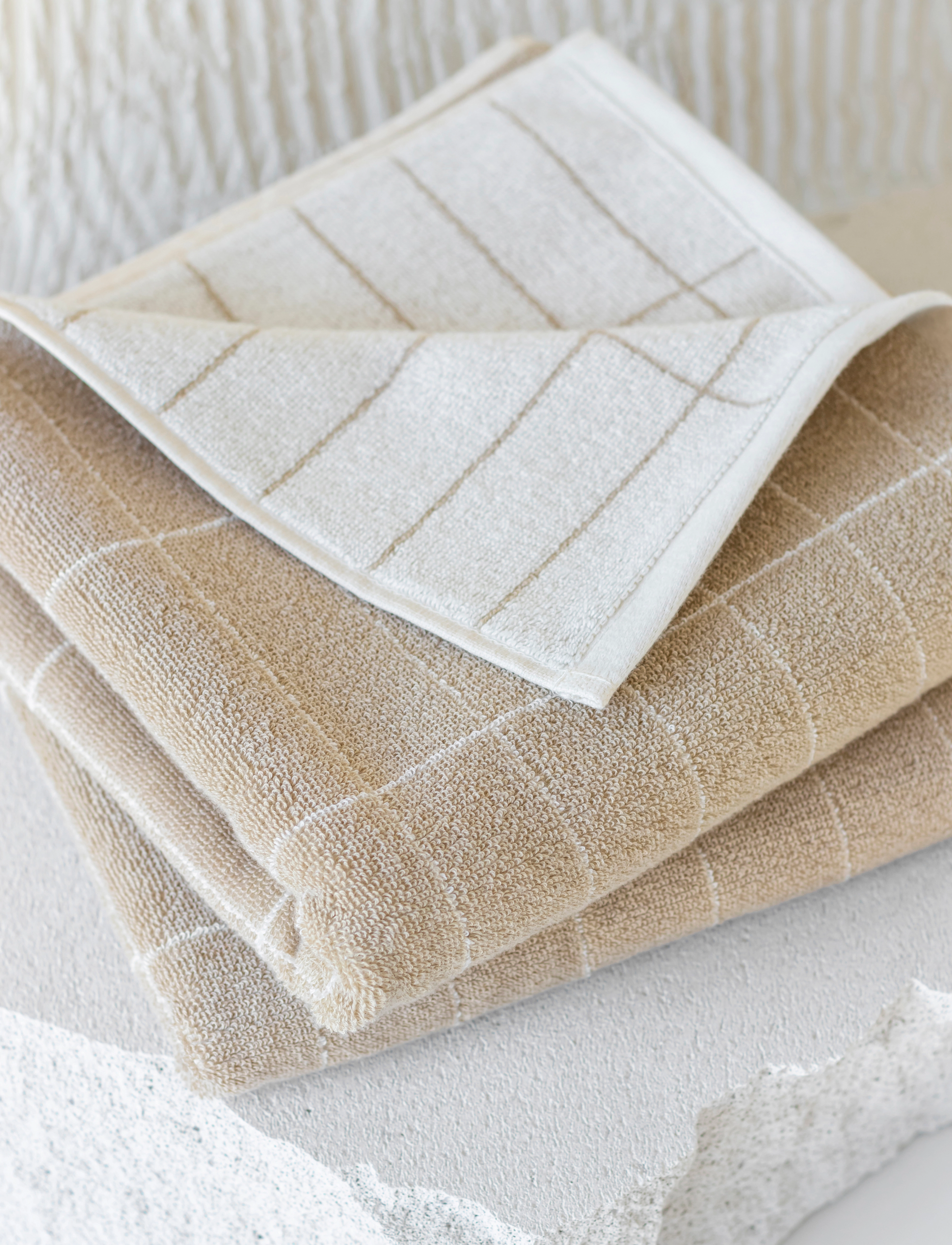 Mette Ditmer Tile Stone Bath Towel, 70X140 cm, Towels & Towels, Beige - Homeware