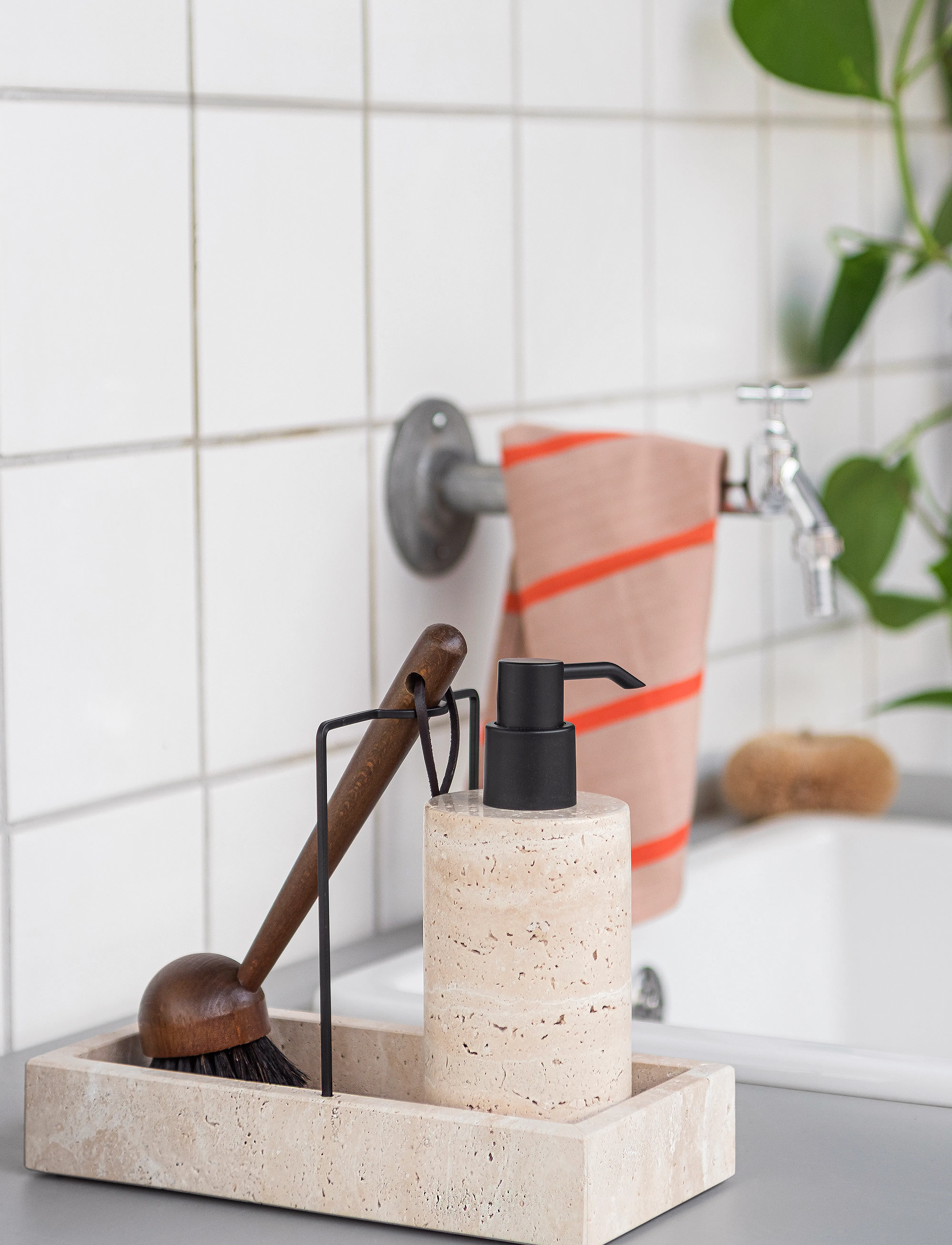 Mette Ditmer Travertine Dishwashing Organizer, W12X L23.5X H17.5 cm, Dishes, Mehrfarbig/gemustert - Dish Rack, Homeware