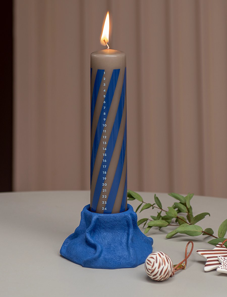 Mette Ditmer - TWENTYFOUR Christmas candle - cobalt - 1