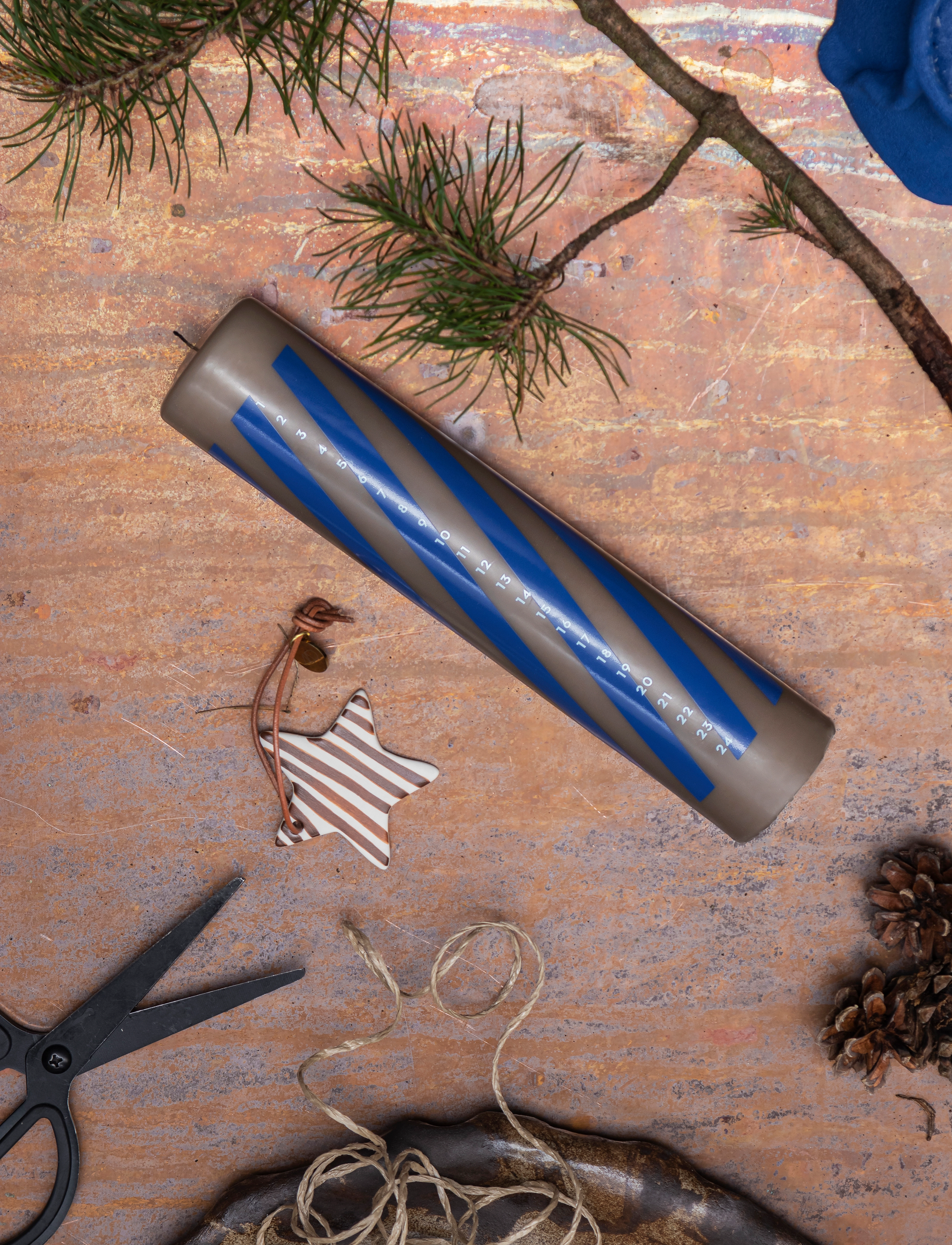 Mette Ditmer - TWENTYFOUR Christmas candle - cobalt - 2