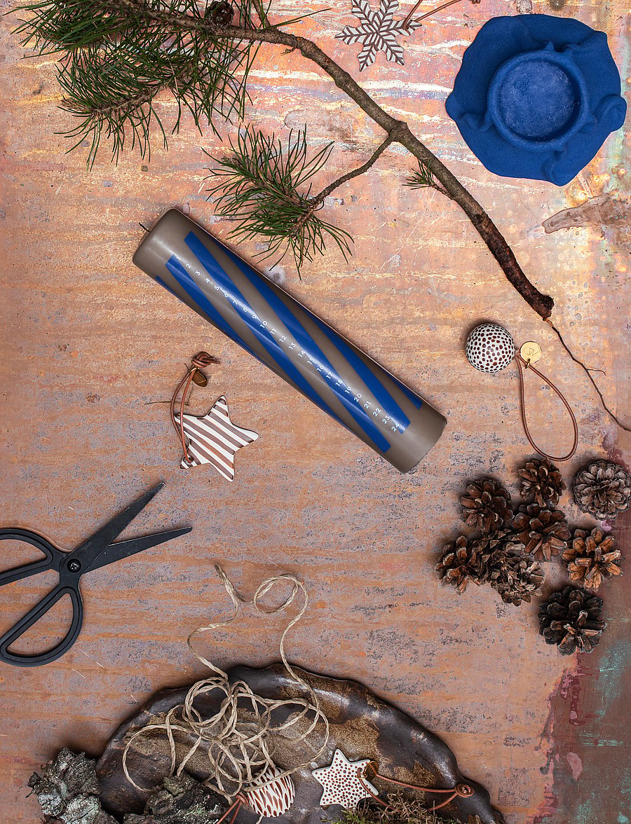 Mette Ditmer - TWENTYFOUR Christmas candle - cobalt - 3