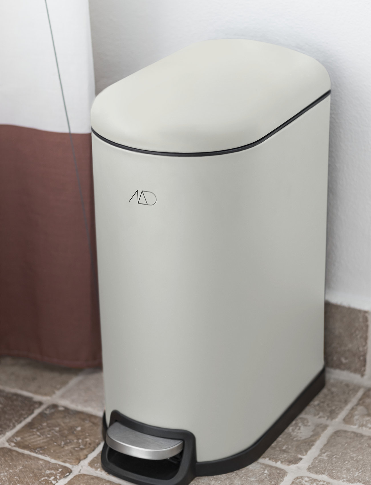 Mette Ditmer - WALTHER pedal bin - paperikorit - off white - 1