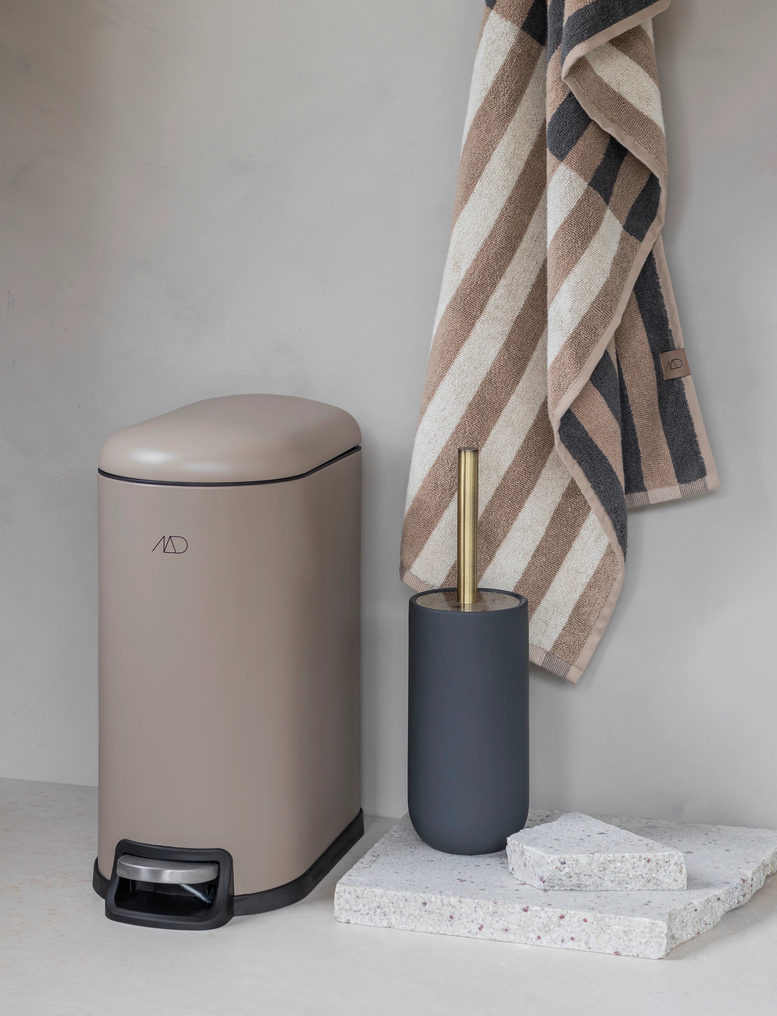 Mette Ditmer Walther Pedal Bin, 10 L, Beige, Opbevaring > Papirkurve, Unisex