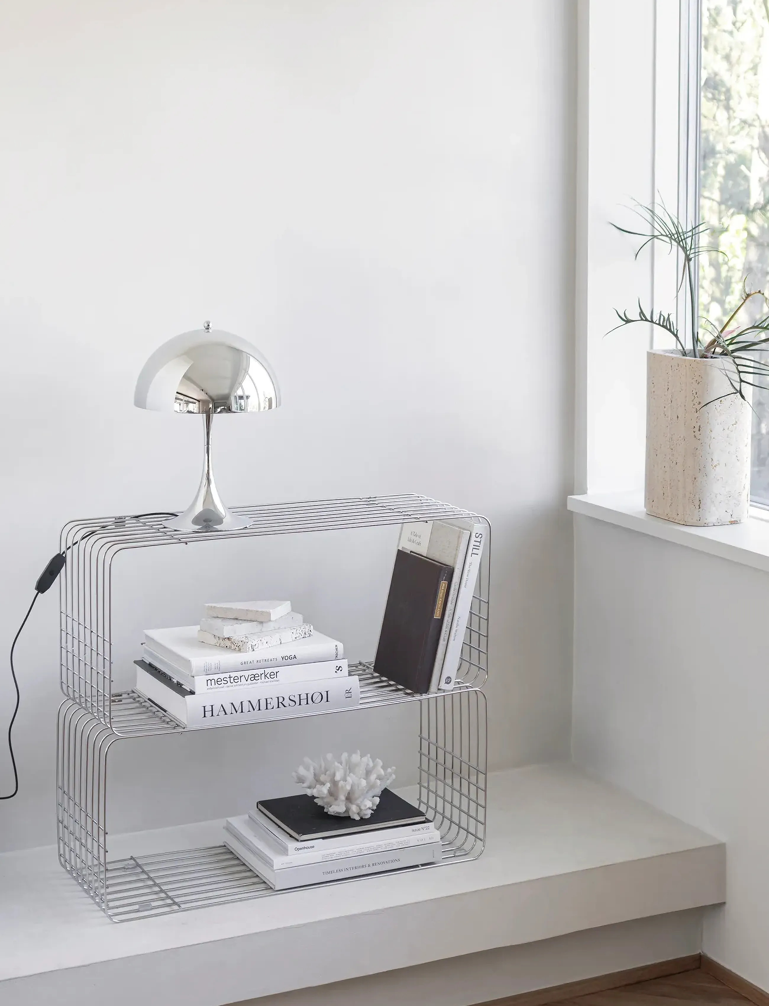 Mette Ditmer Wire Rack, H:31 cm L:70 cm B:26 cm, Silver, Møbler > Hylder, Unisex