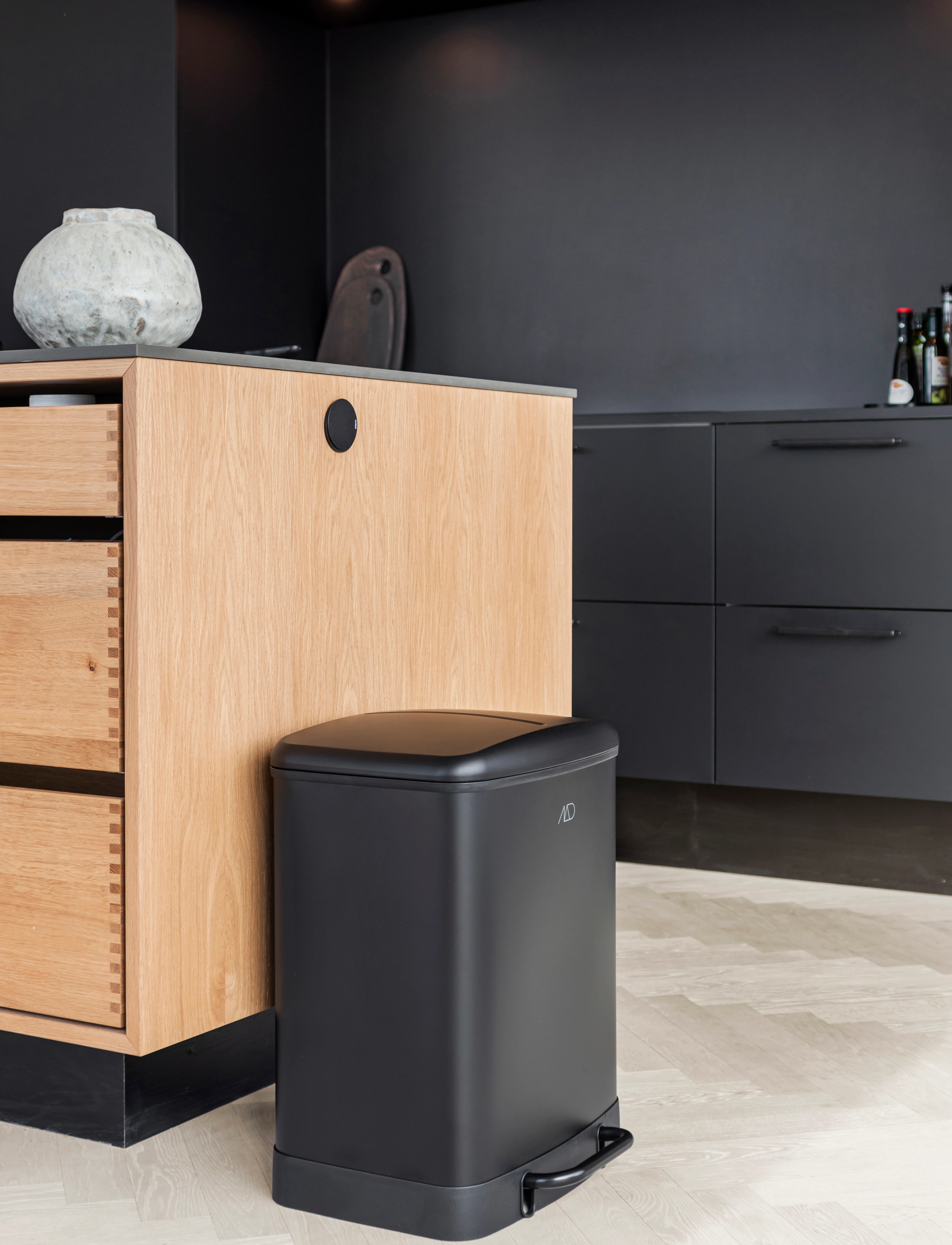 Mette Ditmer Wonda Recycle Bin, 24 L, Storage, Schwarz - Paper Bins, Homeware