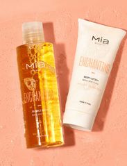 Mia Makeup - Mia Pro skin - ENCHANTING GROOVE Spicy & Fruity Body Set - laveste priser - natural - 2