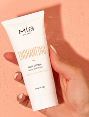 Mia Makeup - Mia Pro skin - ENCHANTING GROOVE Spicy & Fruity Body Set - laveste priser - natural - 3