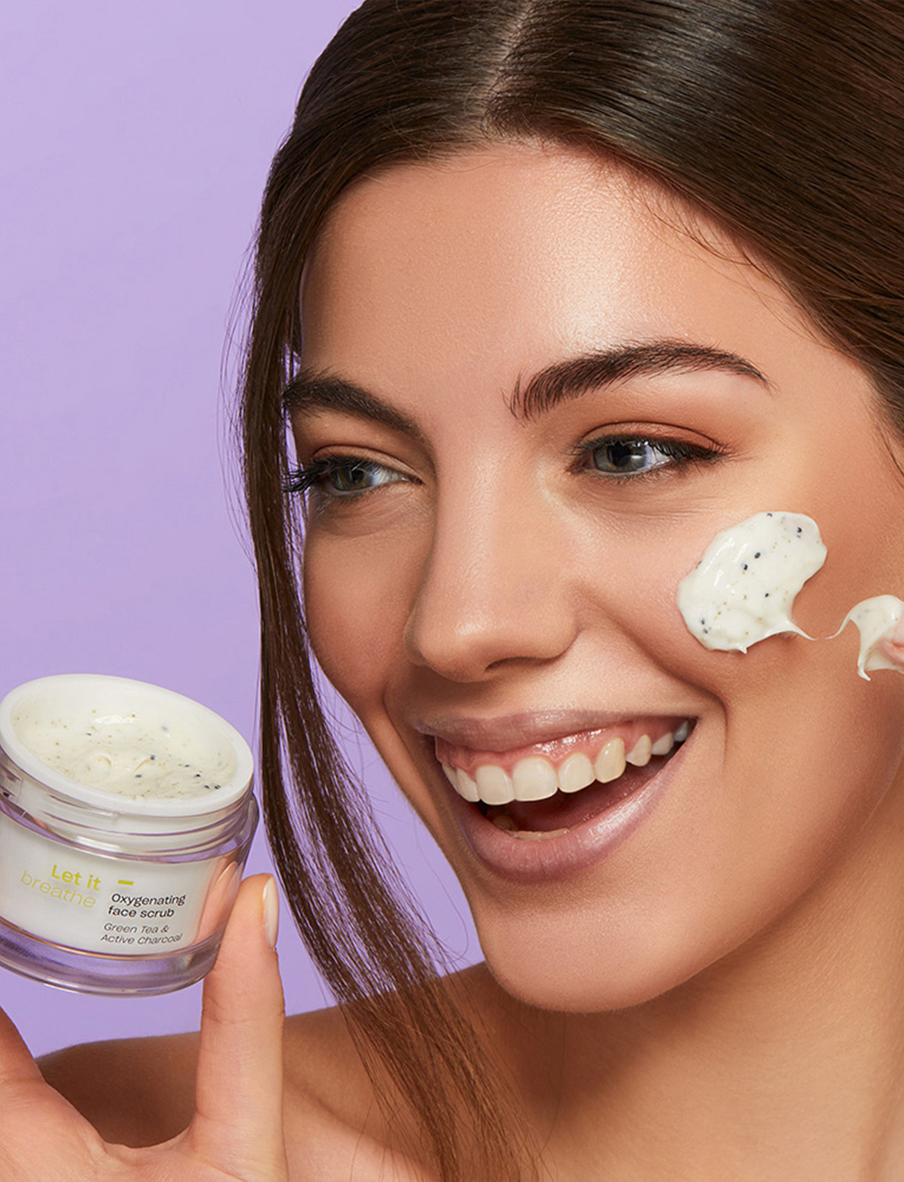 Mia Makeup - Mia Pro skin - LET IT BREATHE Oxygenating Face Scrub - peeling - natural - 1