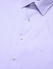 Michael Kors - PERFORMANCE FINE STRIPE SLIM SHIRT - business shirts - light blue - 3