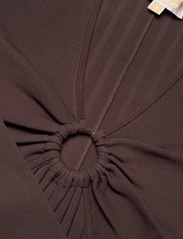Michael Kors - O RING V NK MAXI DRS - bodycon dresses - chocolate - 2