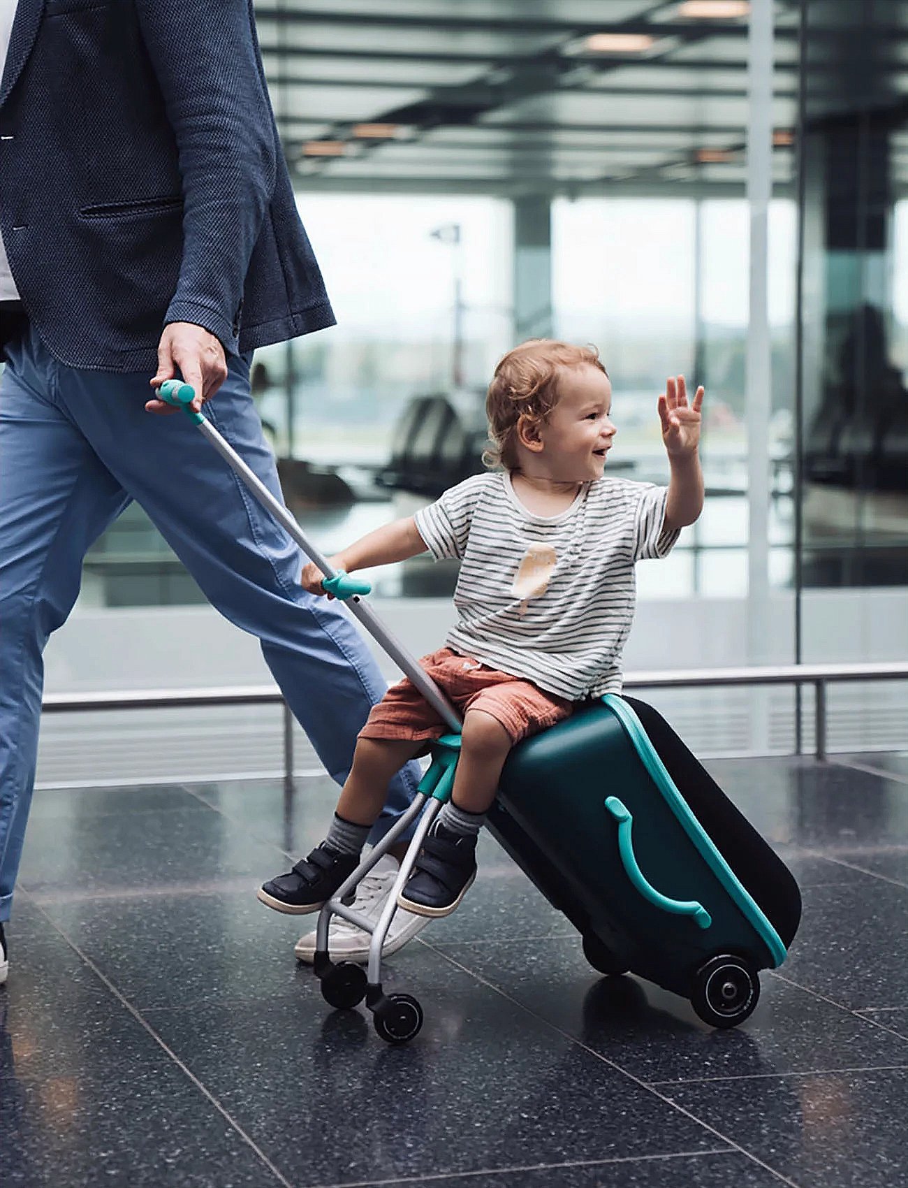 Micro - Luggage Eazy Ride-On - Forest Green