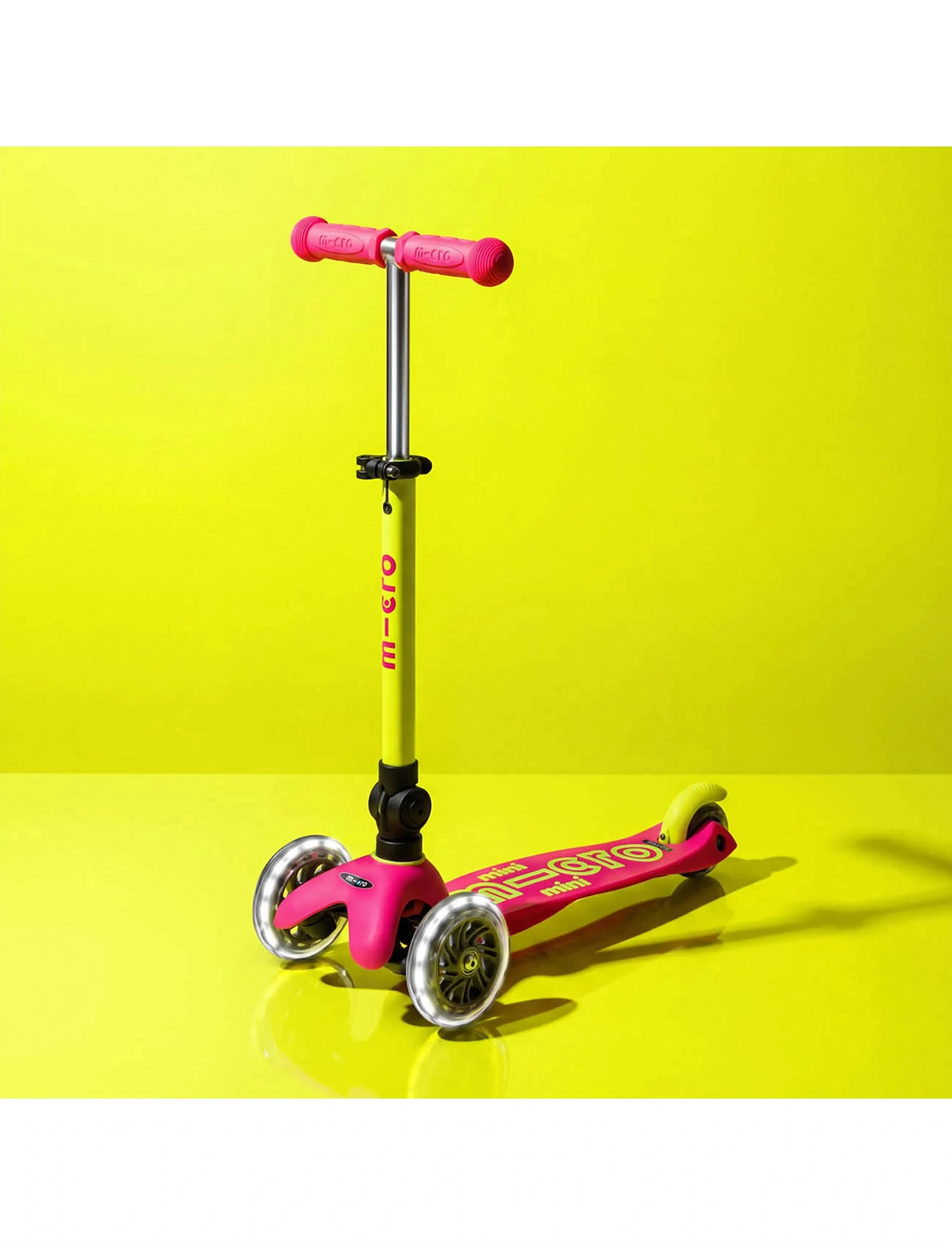 Micro Micro - Mini Deluxe Foldable Led - Neon Flamingo Yellow, One Size, Pink, Outdoor Legetøj > Kick Bikes, Børn
