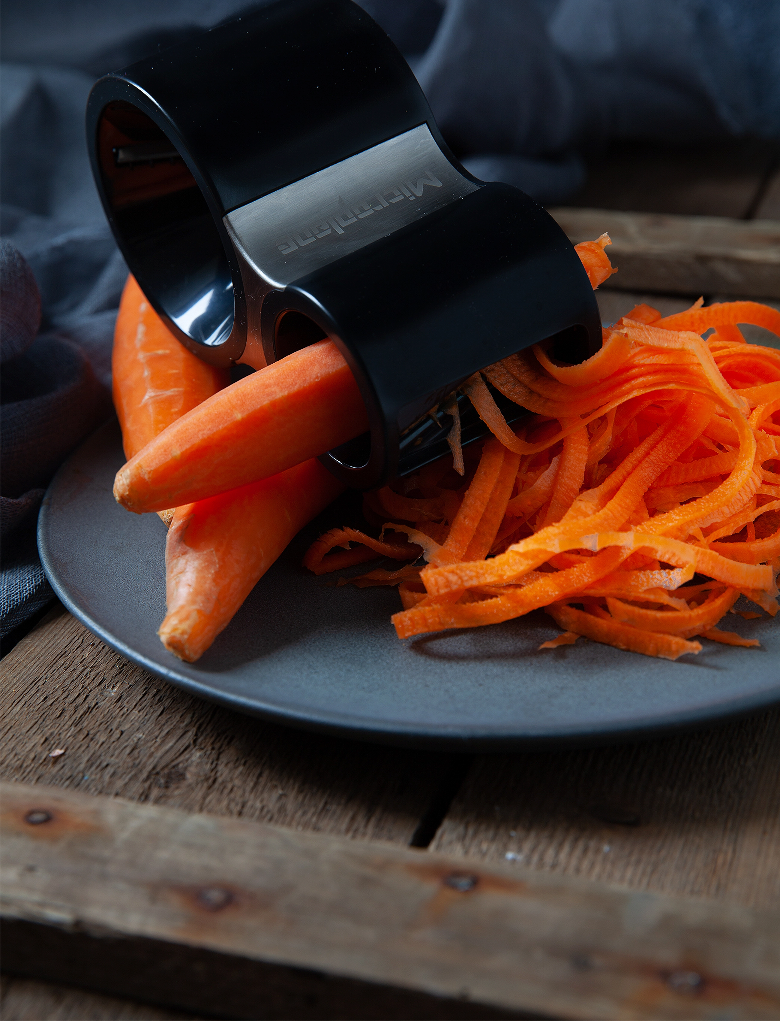 Microplane - Vegetable Hand Held Spiralizer - black - 5