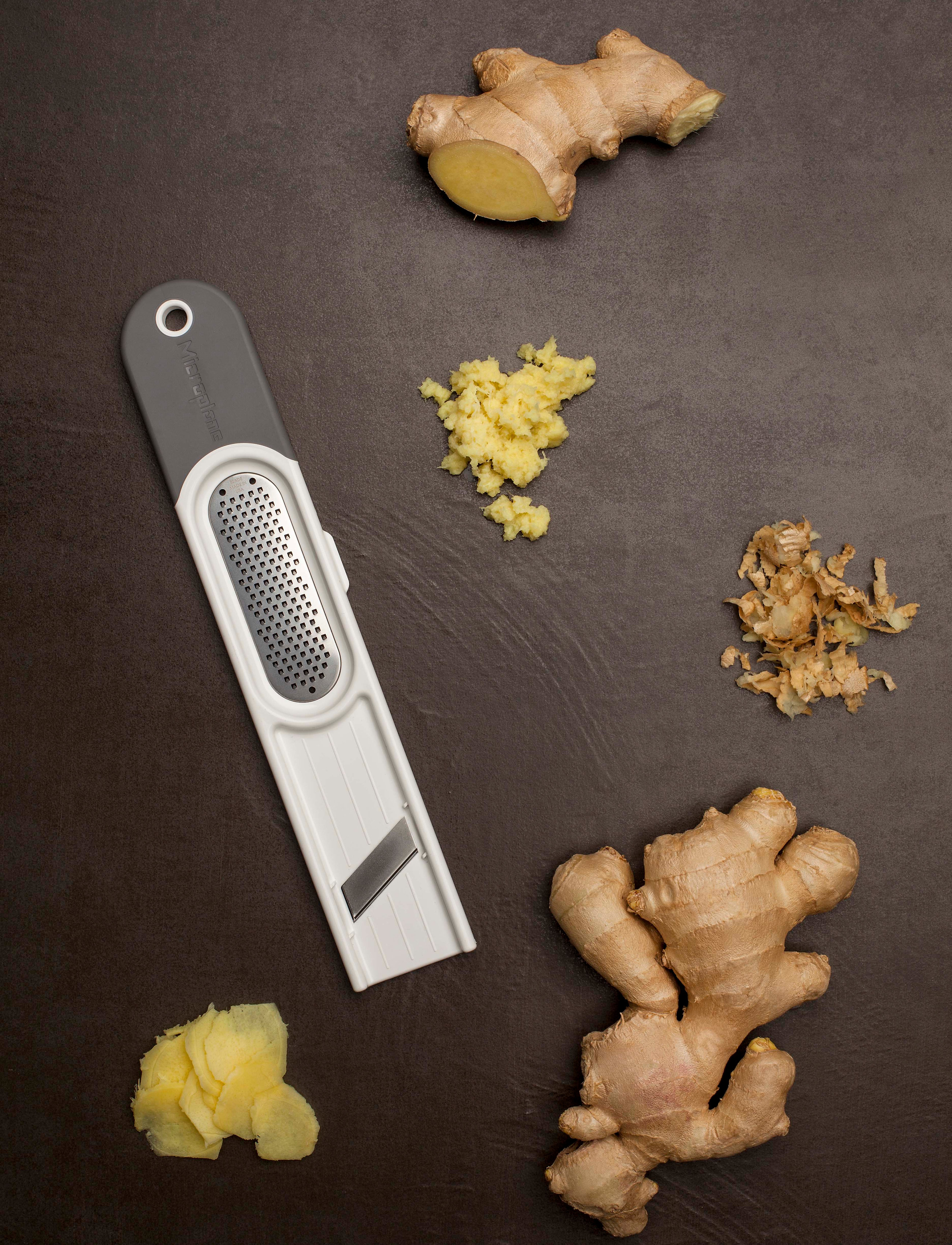Microplane - 3-in-1 Ginger Grater Tool - black/white - 2