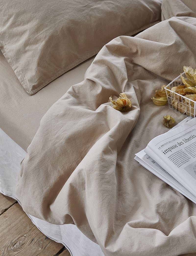 Midnatt - Duvet cover Hassel - duvet covers - beige brown nougat - 0