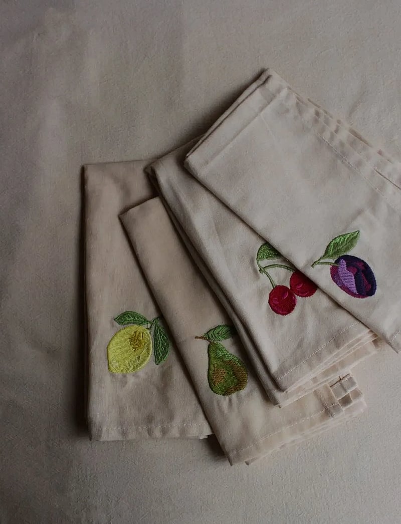 Midnatt - Napkins 4-pack Tutti Frutti - stoffservietten - beige - 0