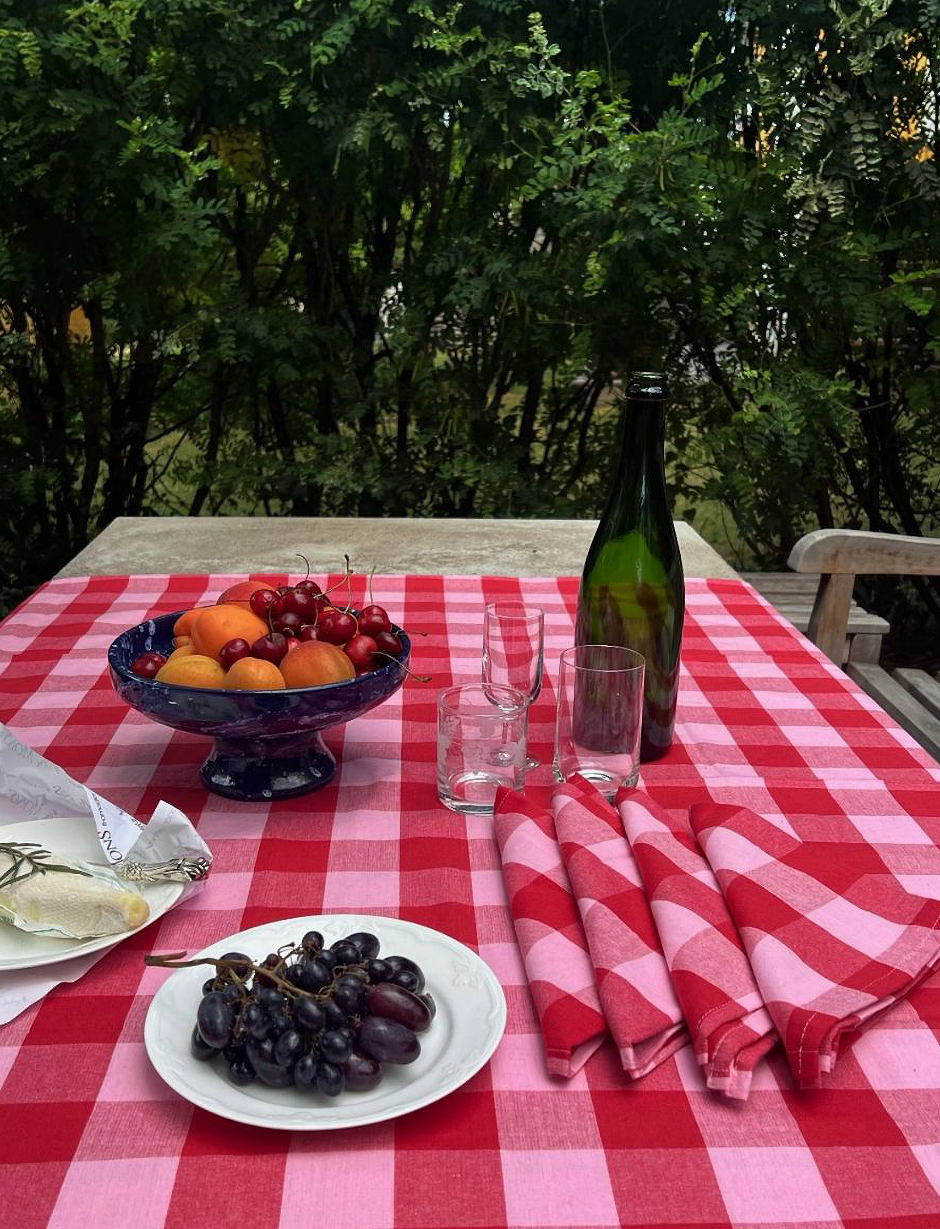 Midnatt - Tablecloth Paola - duge & bordløbere - red and pink - 3