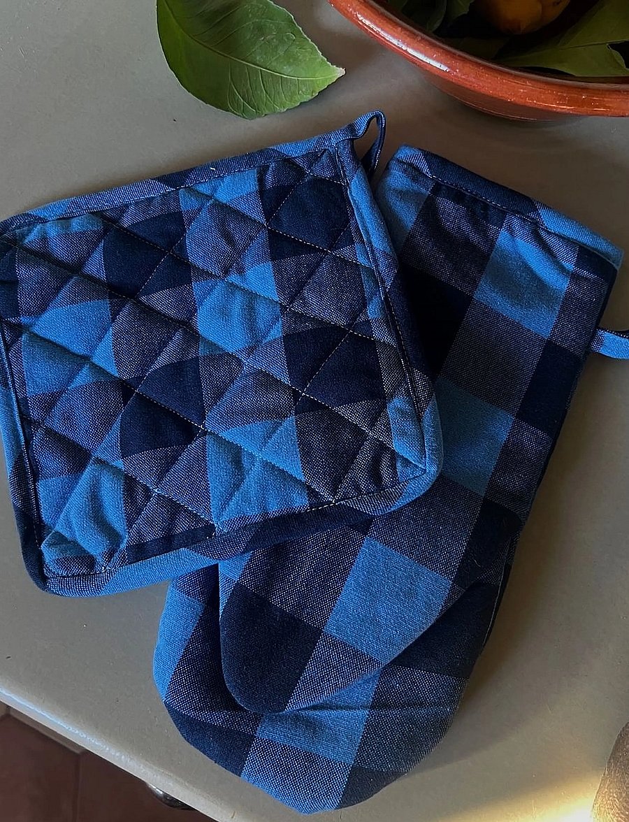 Midnatt - Oven mitt checked blue - ahjukindad, pajalapid ja potihoidjad - blue - 0