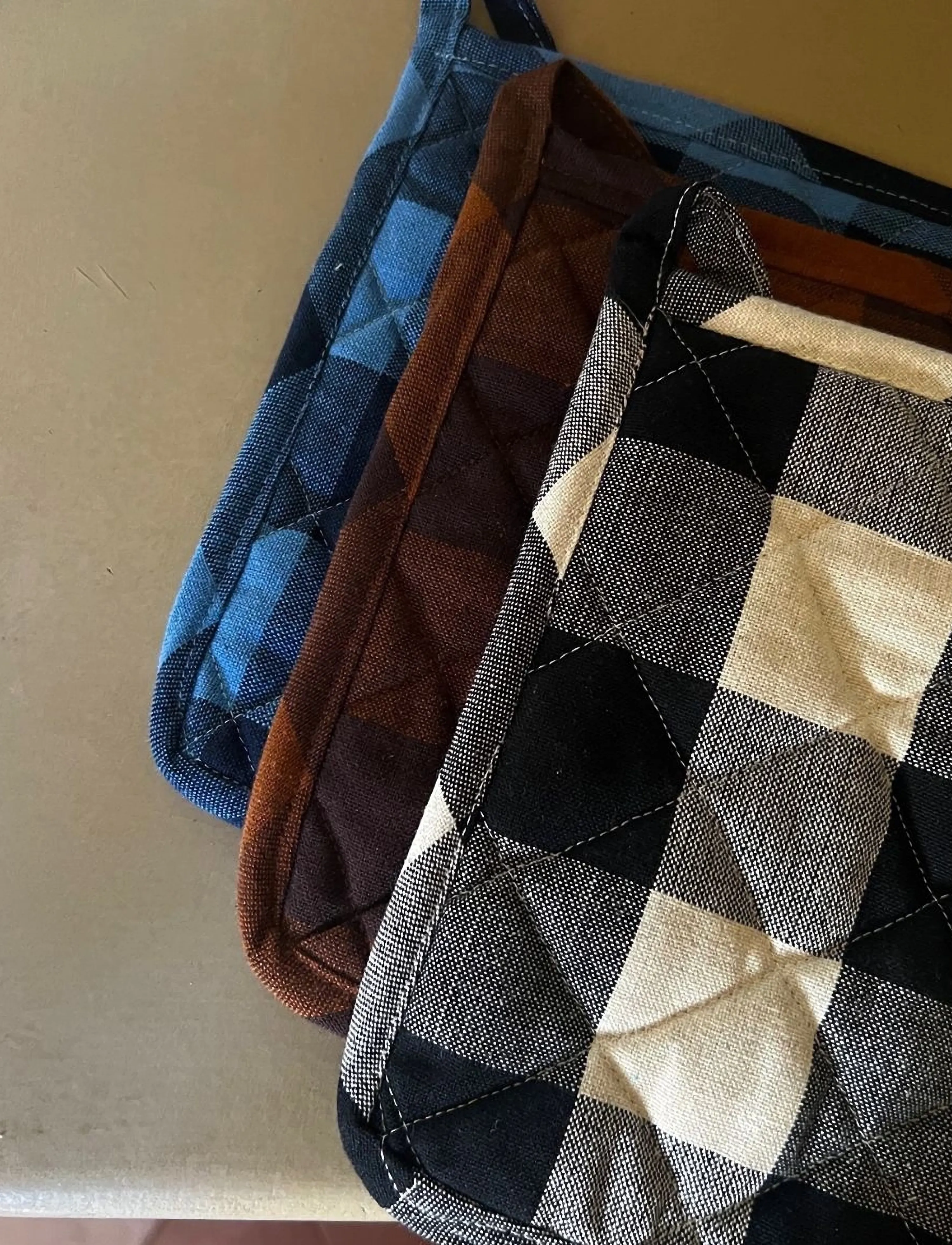 Midnatt - Pot holder checked brown - ahjukindad, pajalapid ja potihoidjad - brown - 5