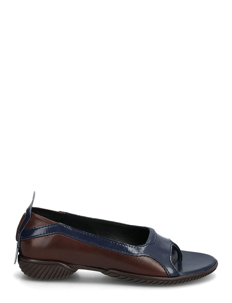 MIISTA - Loma Brown and Navy Thonge Ballerinas - madalad sandaalid - brown - 1