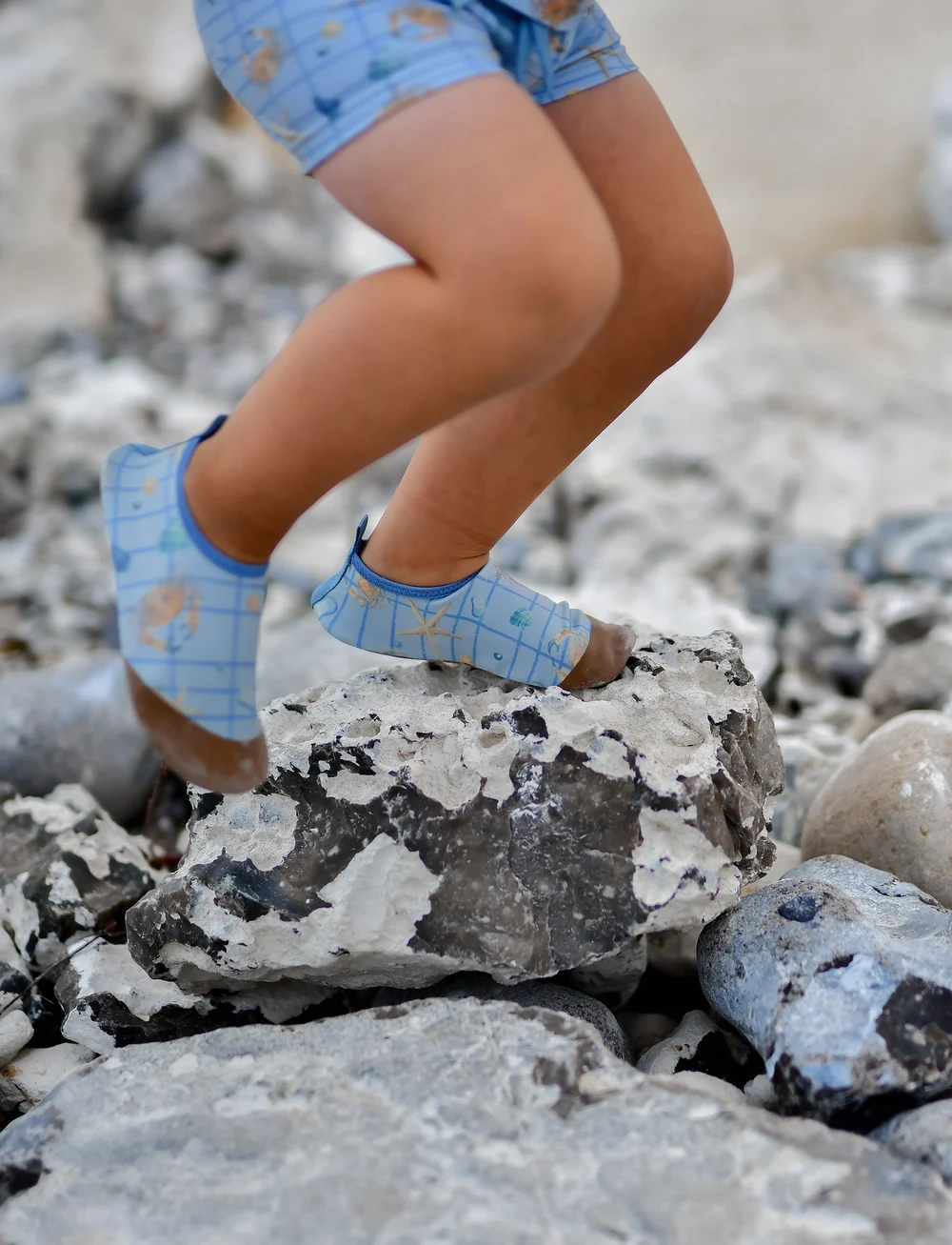 mikk-line - Swimshoe AOP - ujumistarvikud - faded denim - 0