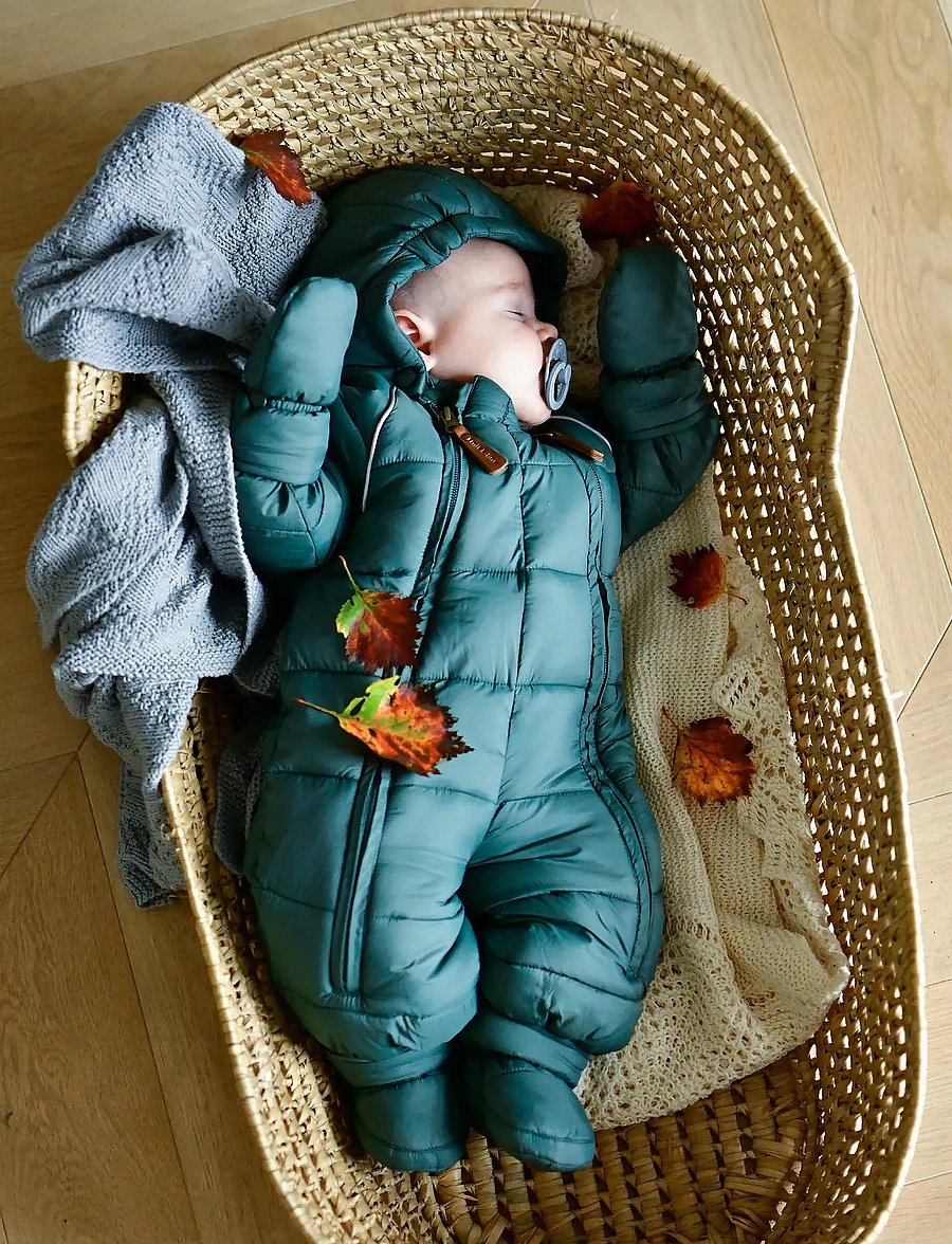 mikk-line - Puff Baby Suit w Acc Rec. - snowsuit - balsam green - 0