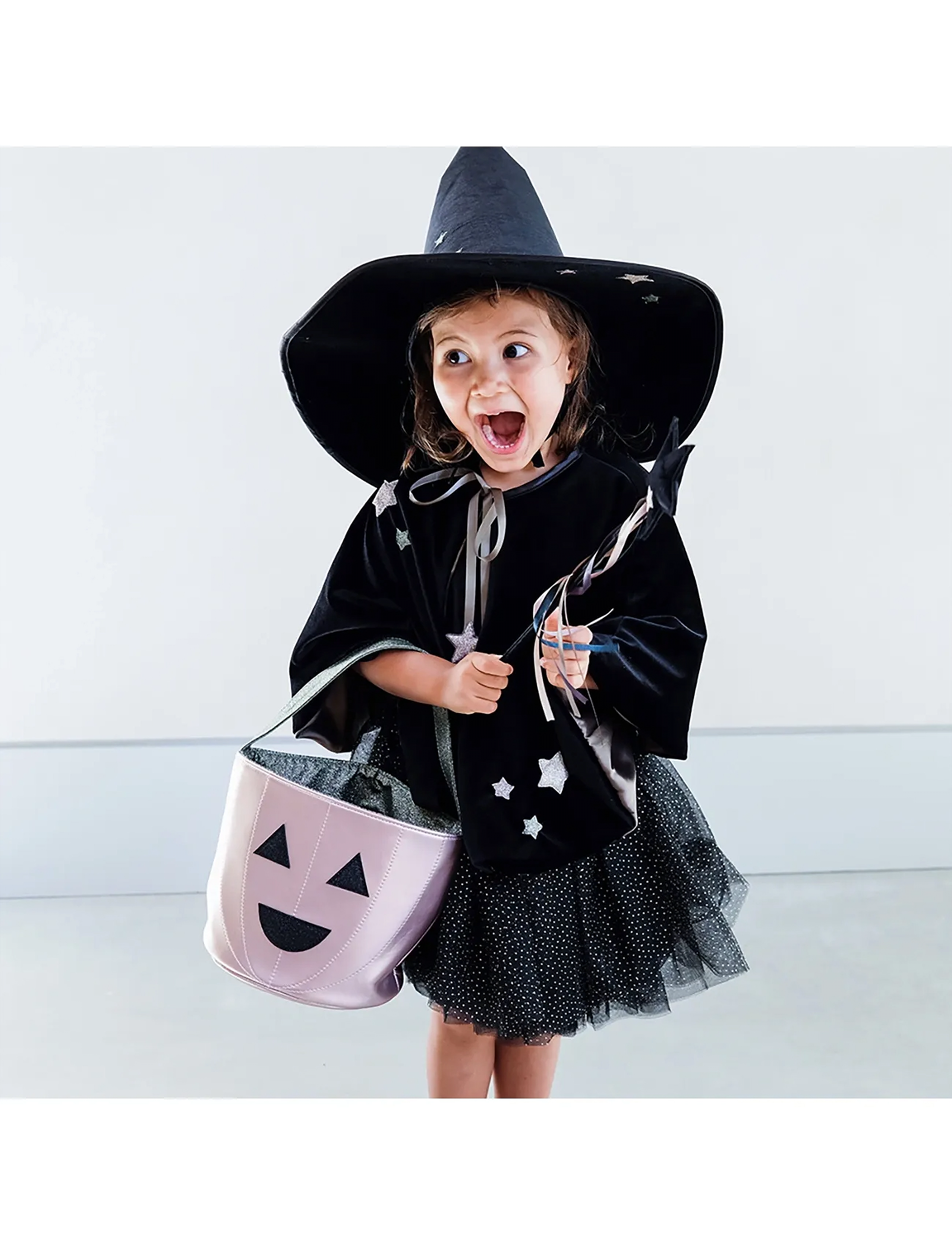 Mimi & Lula Cape Gertrude Witch Black, One Size, Costumes Accessories, Schwarz - Kinder