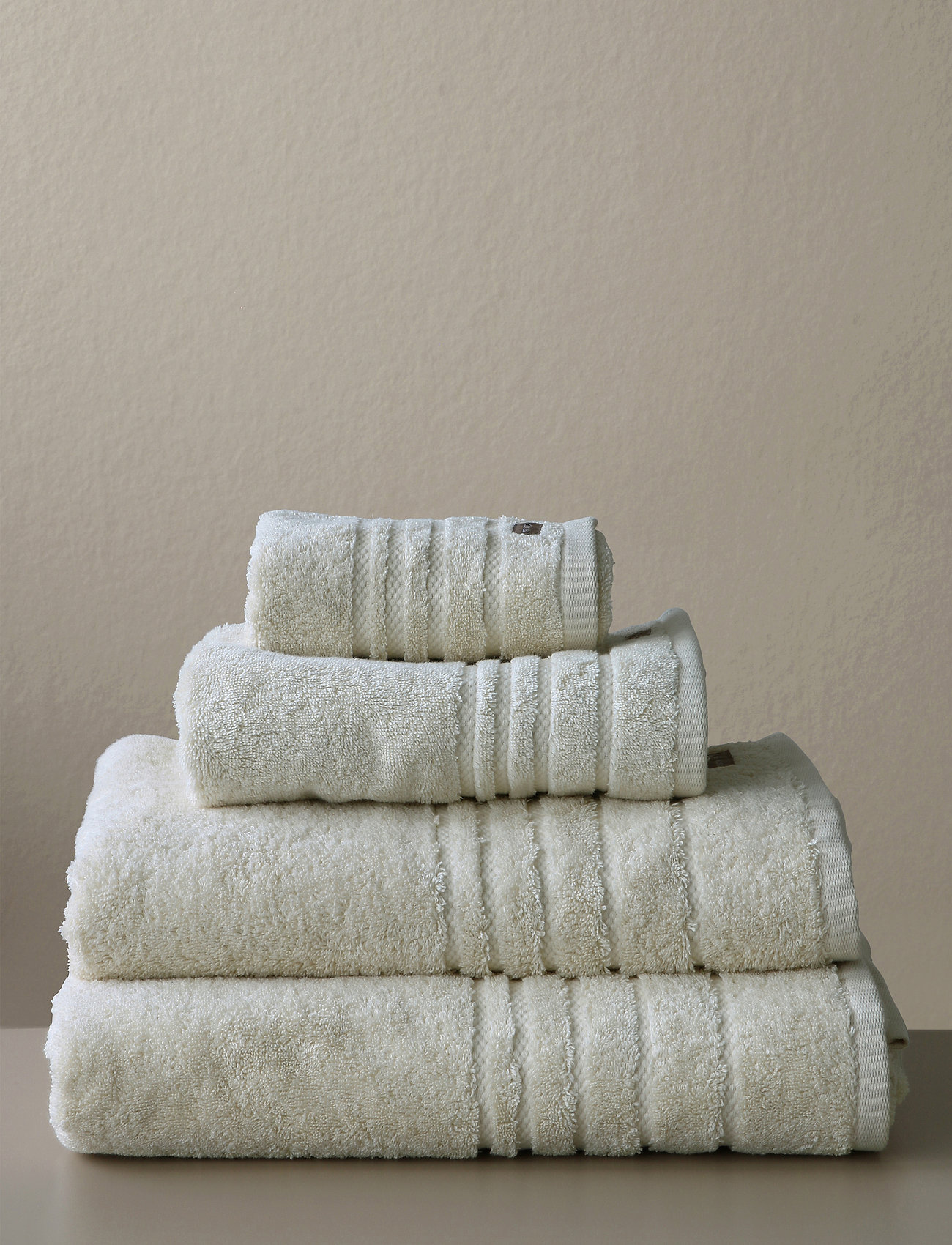 Mimou - Bath towel Devon - handtücher & badetücher - kaolin - 1
