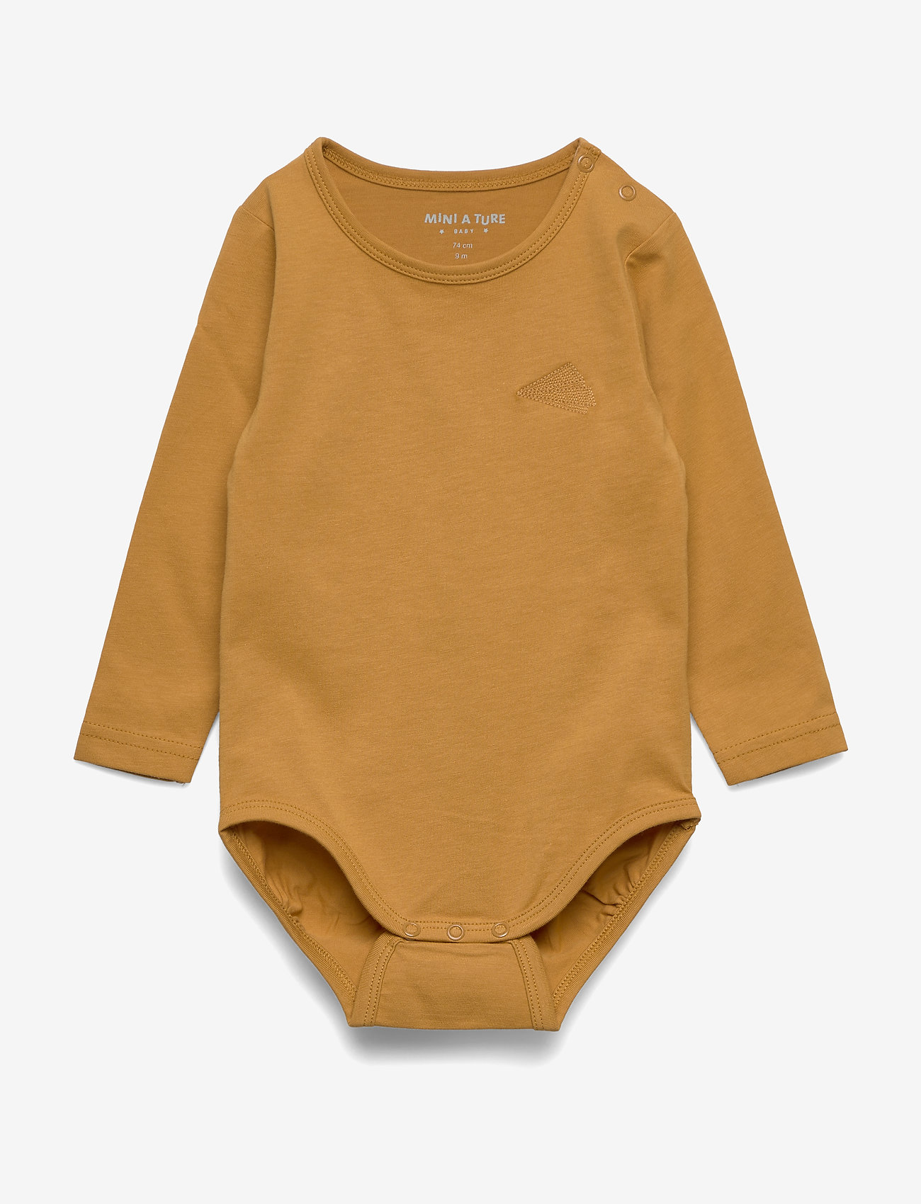 Yomi Body, B - NARCISSUS