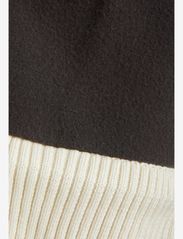 Mini Rodini - Hearts knitted pompom hat - wintermützen - white - 2