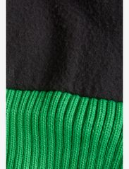 Mini Rodini - Pompom knitted hat - vintermössor - green - 2