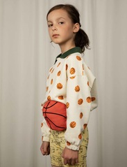 Mini Rodini - Basketball aop collar sweatshirt - sweatshirts - offwhite - 4